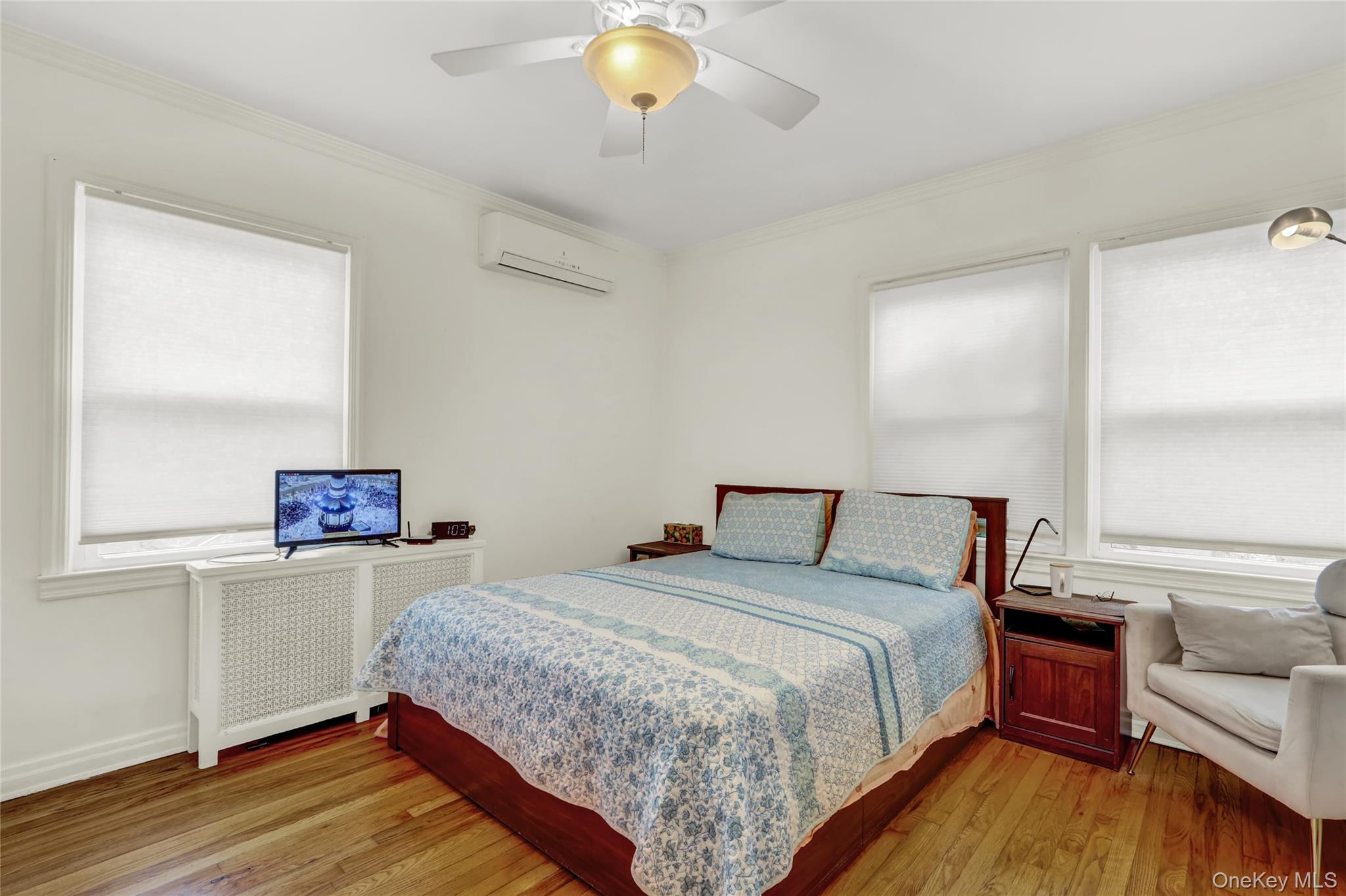 #10 photo, 8724 250th Street, クイーンズ区 Bellerose , NY 11426