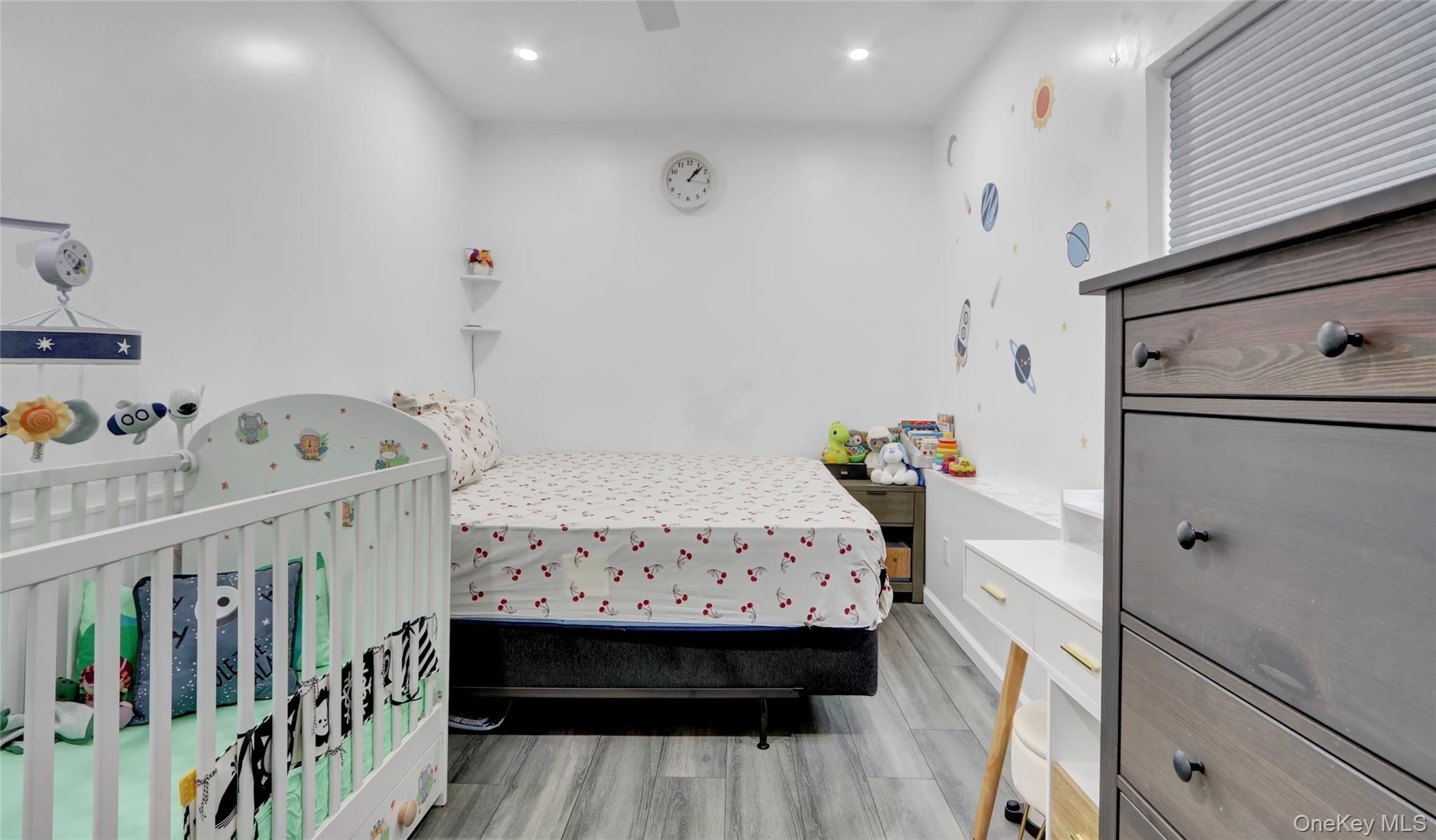 #12 photo, 8724 250th Street, クイーンズ区 Bellerose , NY 11426