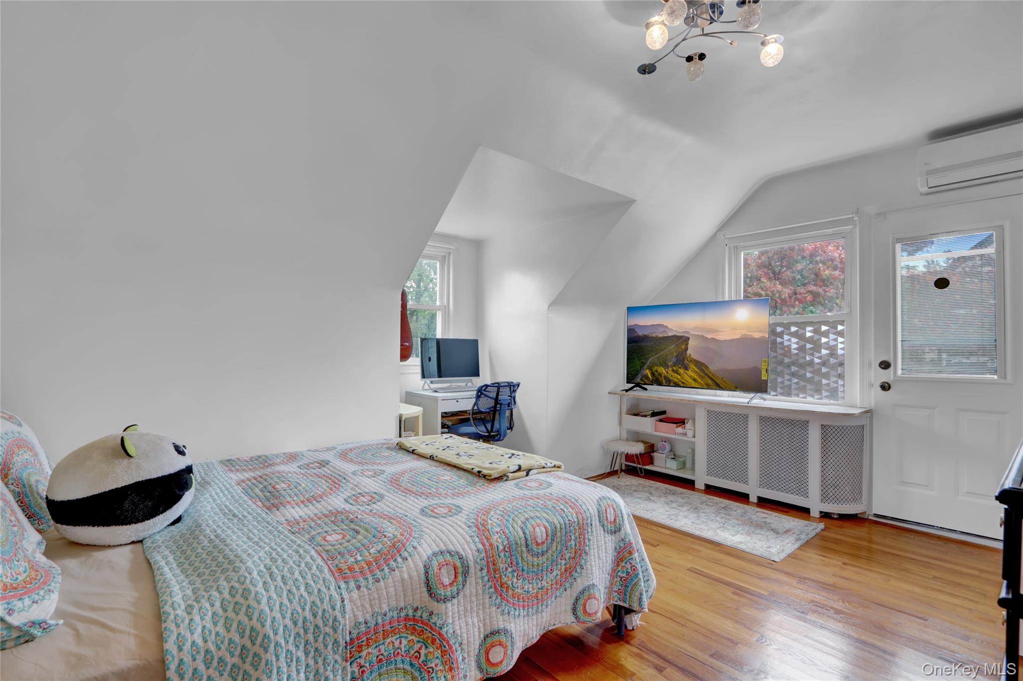 #14 photo, 8724 250th Street, クイーンズ区 Bellerose , NY 11426