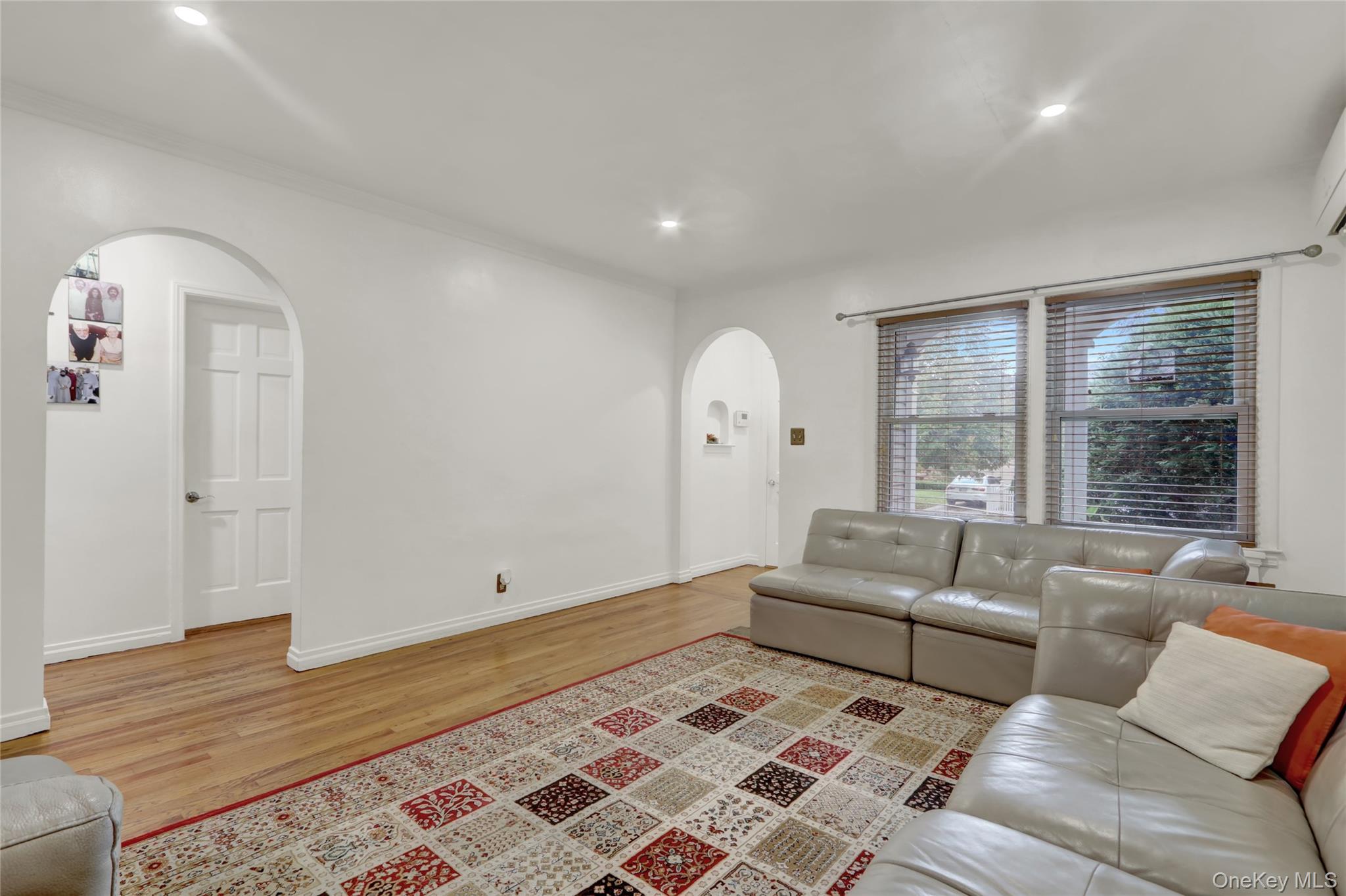 #4 photo, 8724 250th Street, クイーンズ区 Bellerose , NY 11426