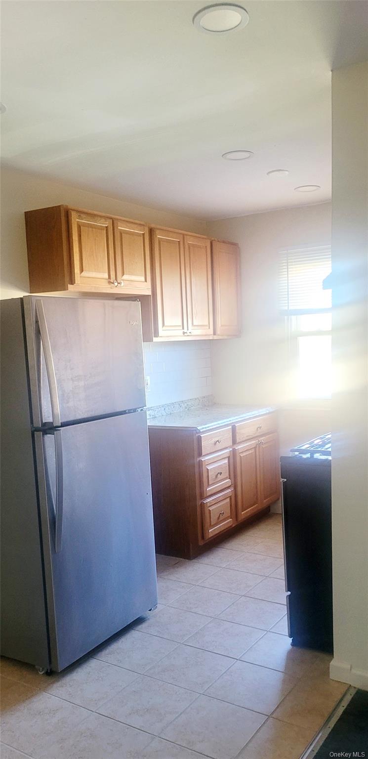 #5 photo, 5 A Hemlock Drive, Bay Shore , NY 11706