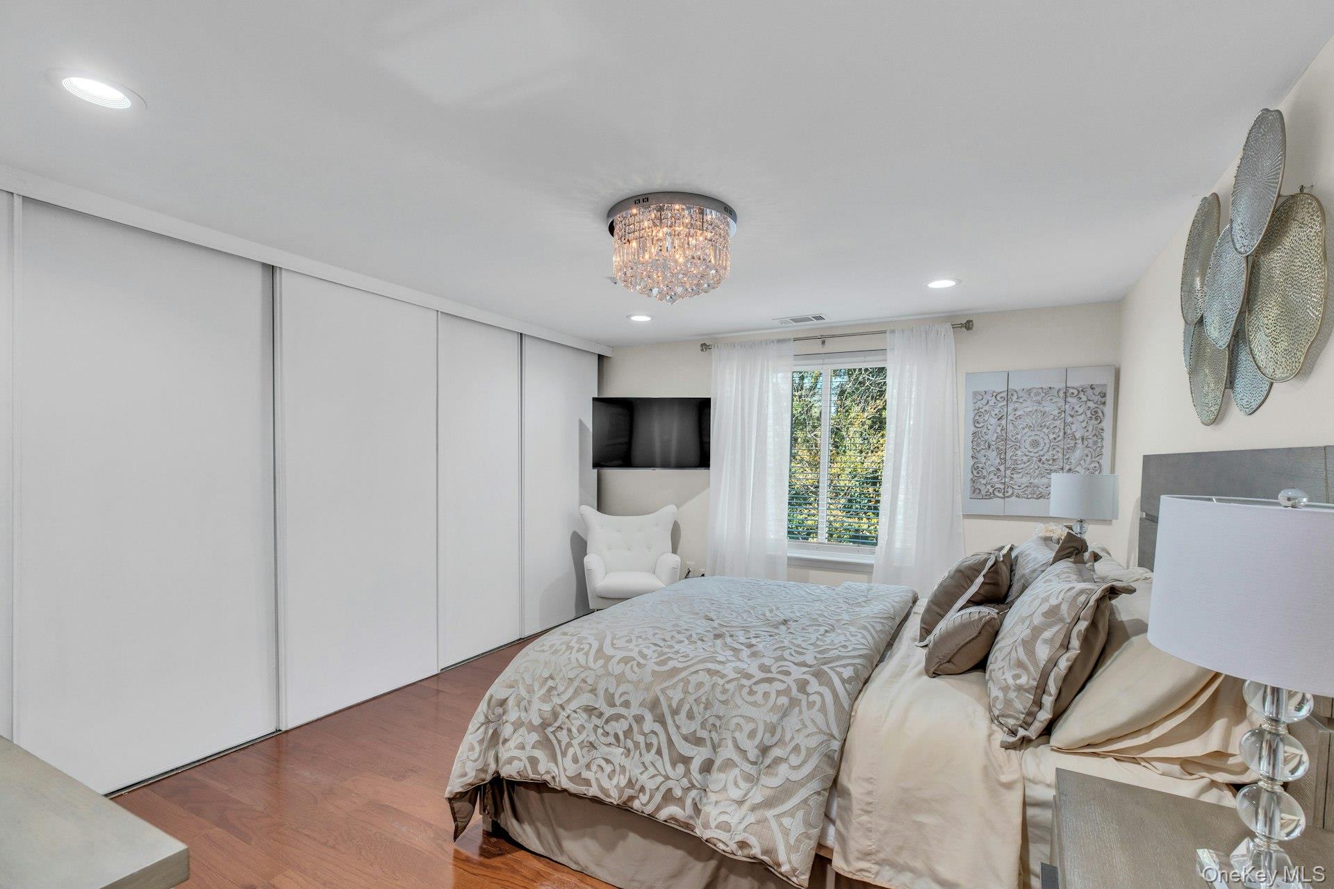 #15 photo, 634 W End Drive, サフォーク郡 Medford , NY 11763