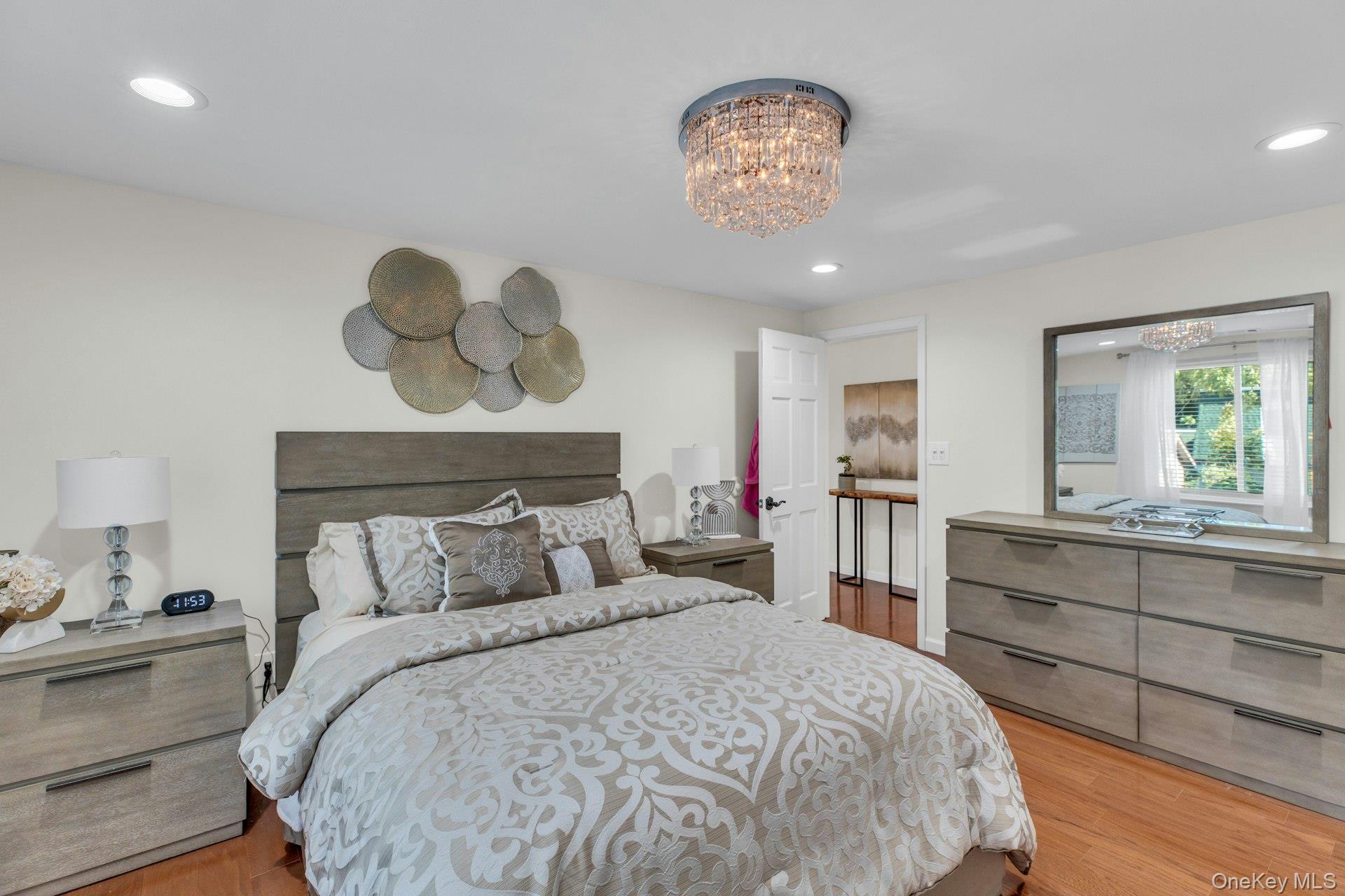 #16 photo, 634 W End Drive, サフォーク郡 Medford , NY 11763