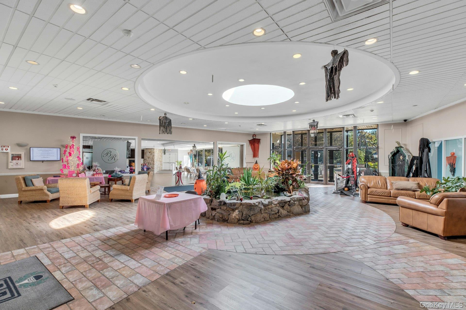 #19 photo, 634 W End Drive, サフォーク郡 Medford , NY 11763