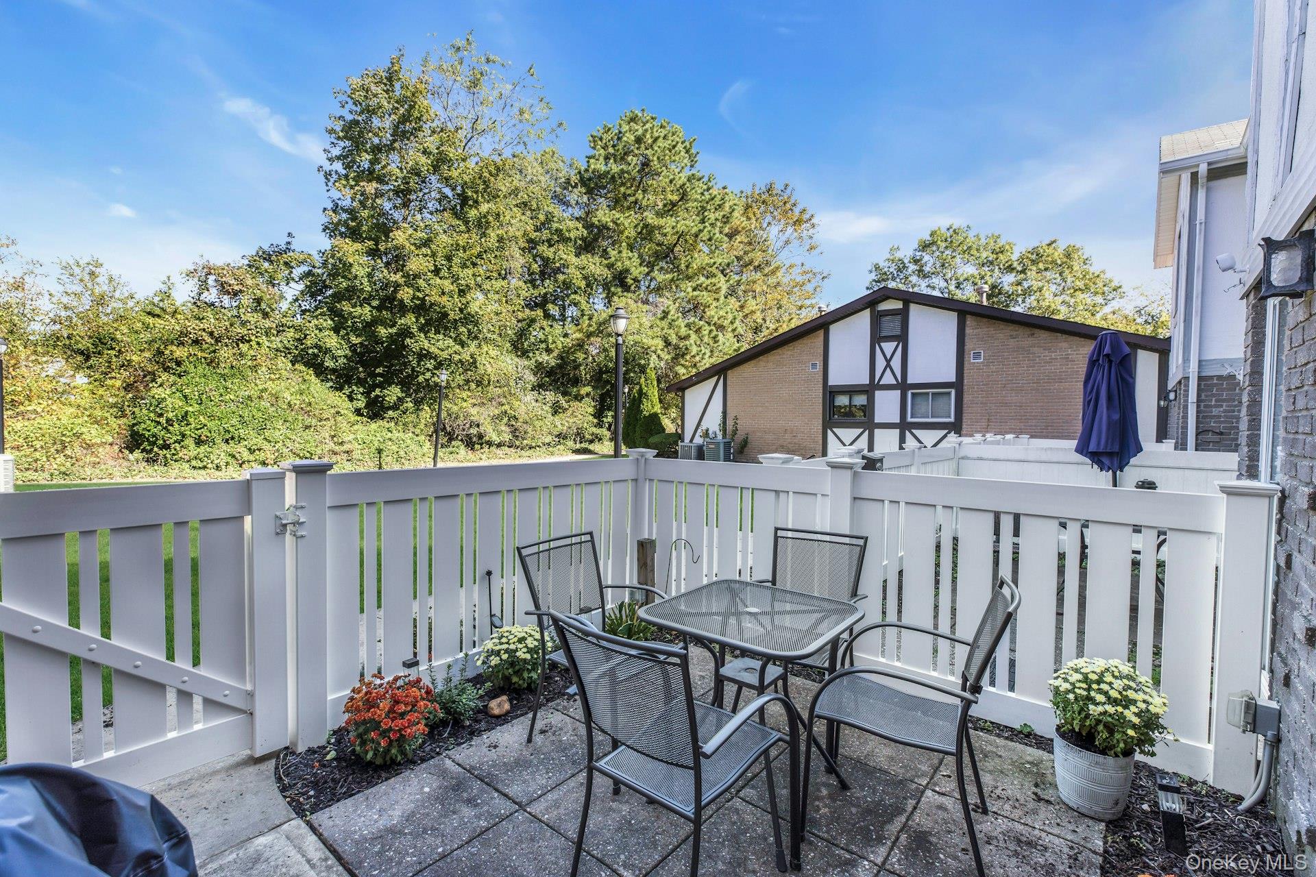 #6 photo, 634 W End Drive, サフォーク郡 Medford , NY 11763