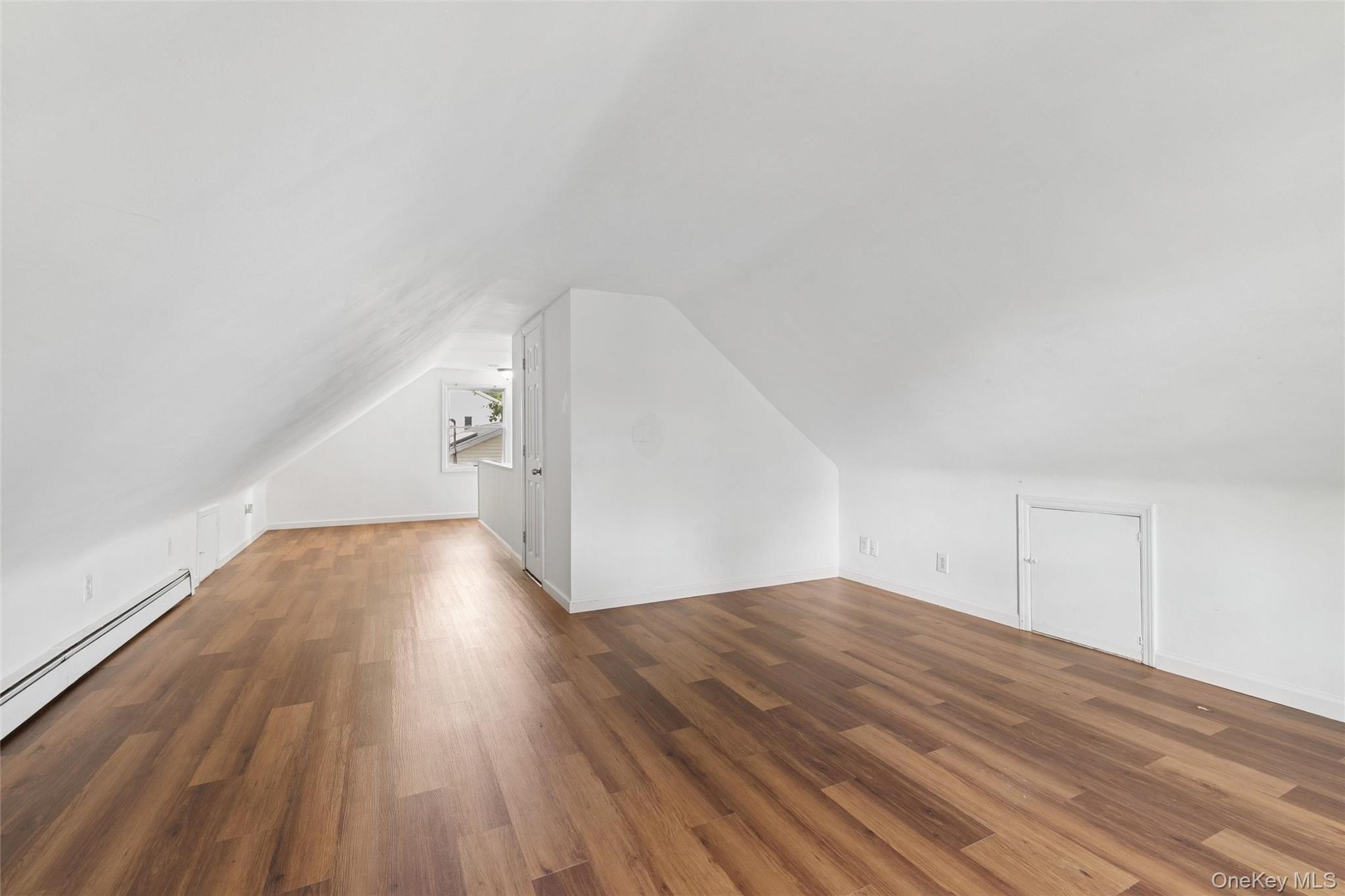 #16 photo, 15 Poncho Drive, サフォーク郡 Mastic , NY 11950