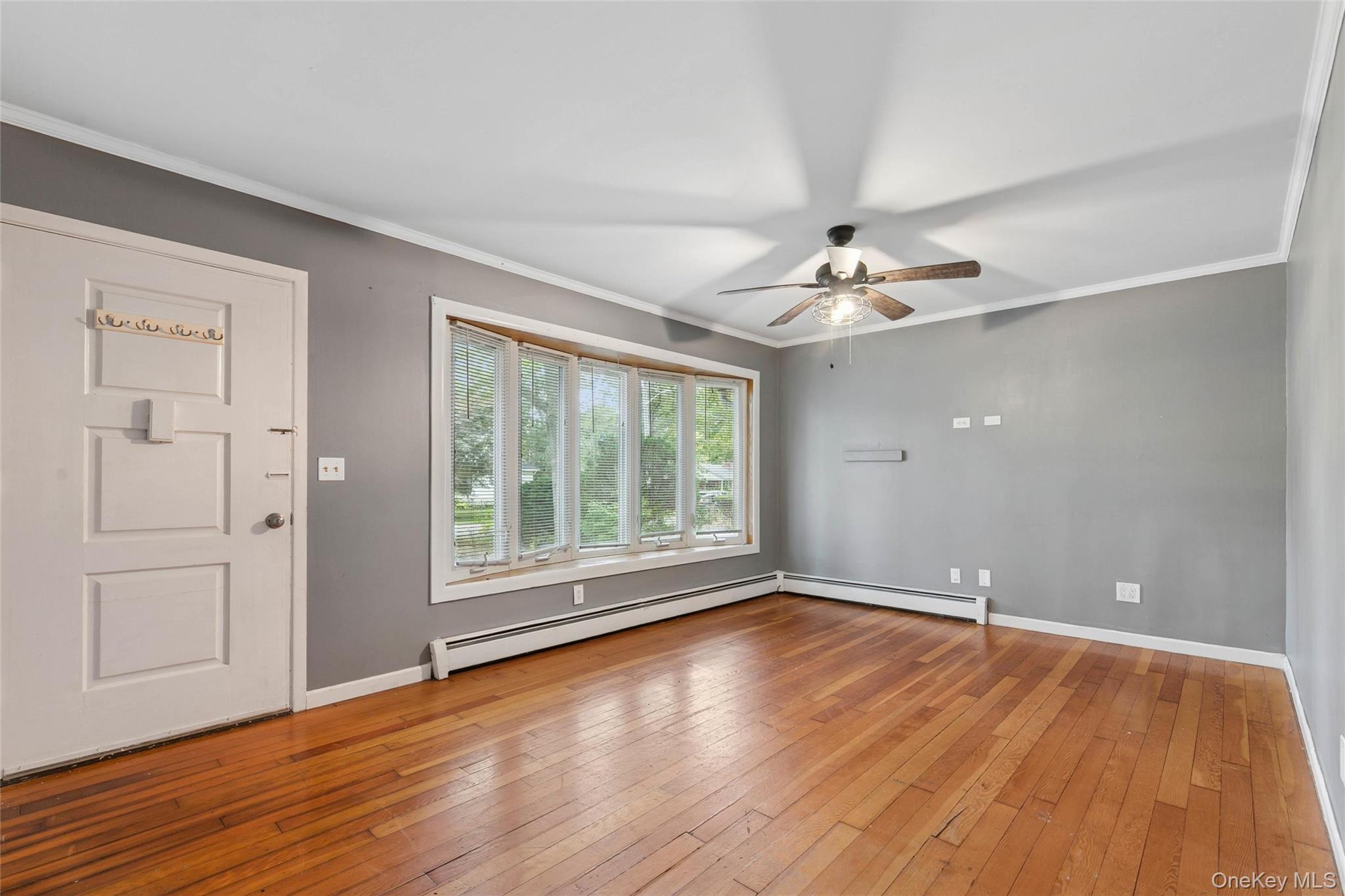 #3 photo, 15 Poncho Drive, サフォーク郡 Mastic , NY 11950