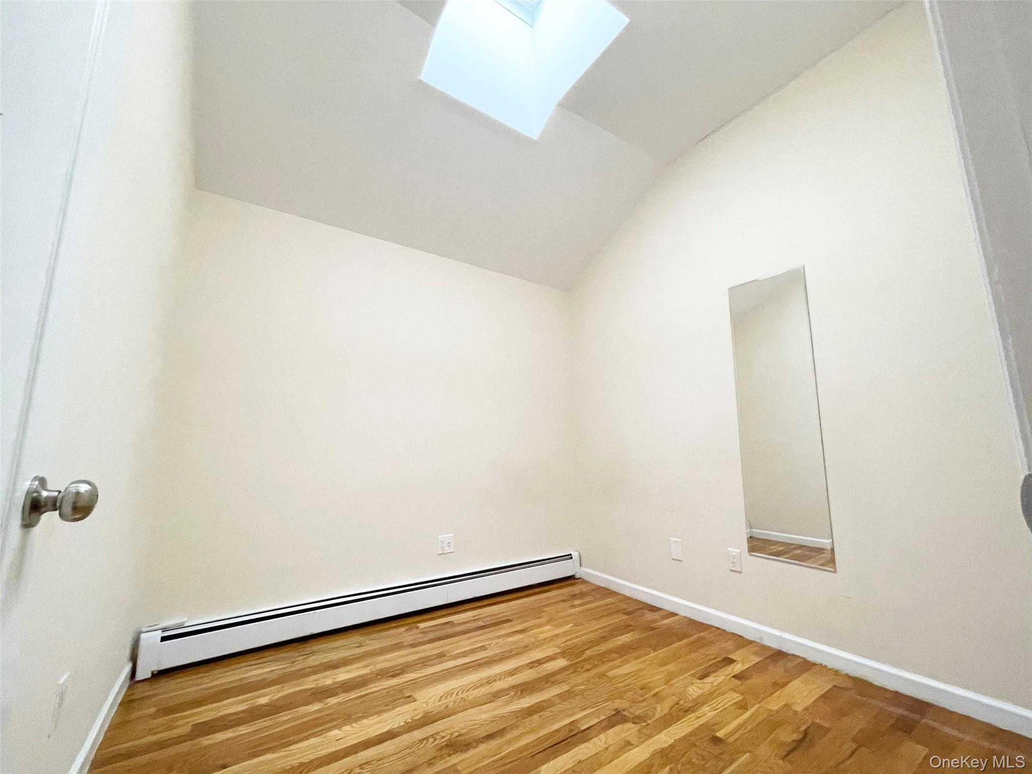 #10 photo, 10-03 36th Avenue, クイーンズ区 Long Island City , NY 11106