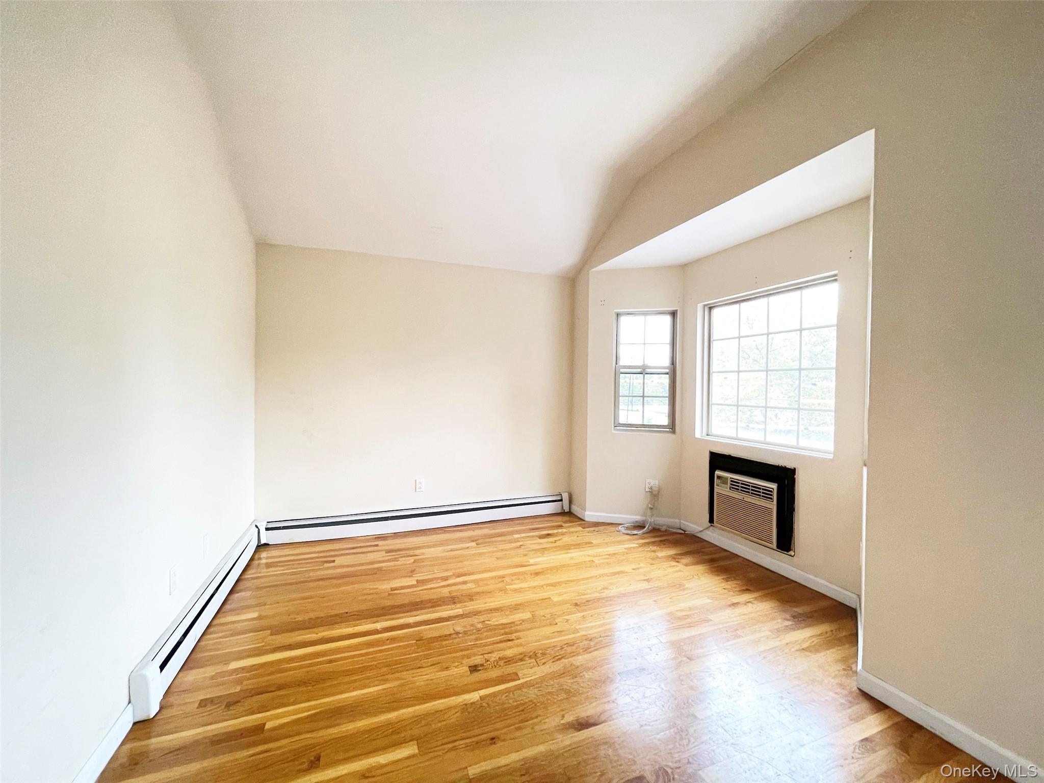 #11 photo, 10-03 36th Avenue, クイーンズ区 Long Island City , NY 11106