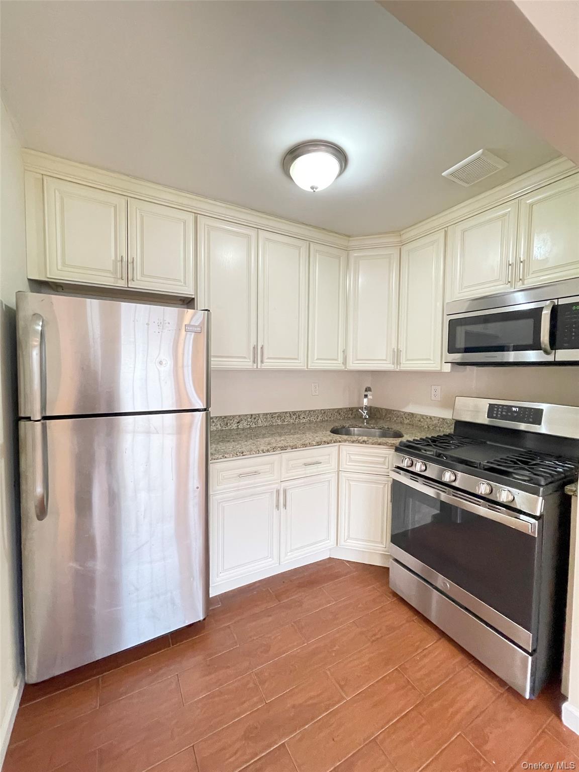 #5 photo, 10-03 36th Avenue, クイーンズ区 Long Island City , NY 11106