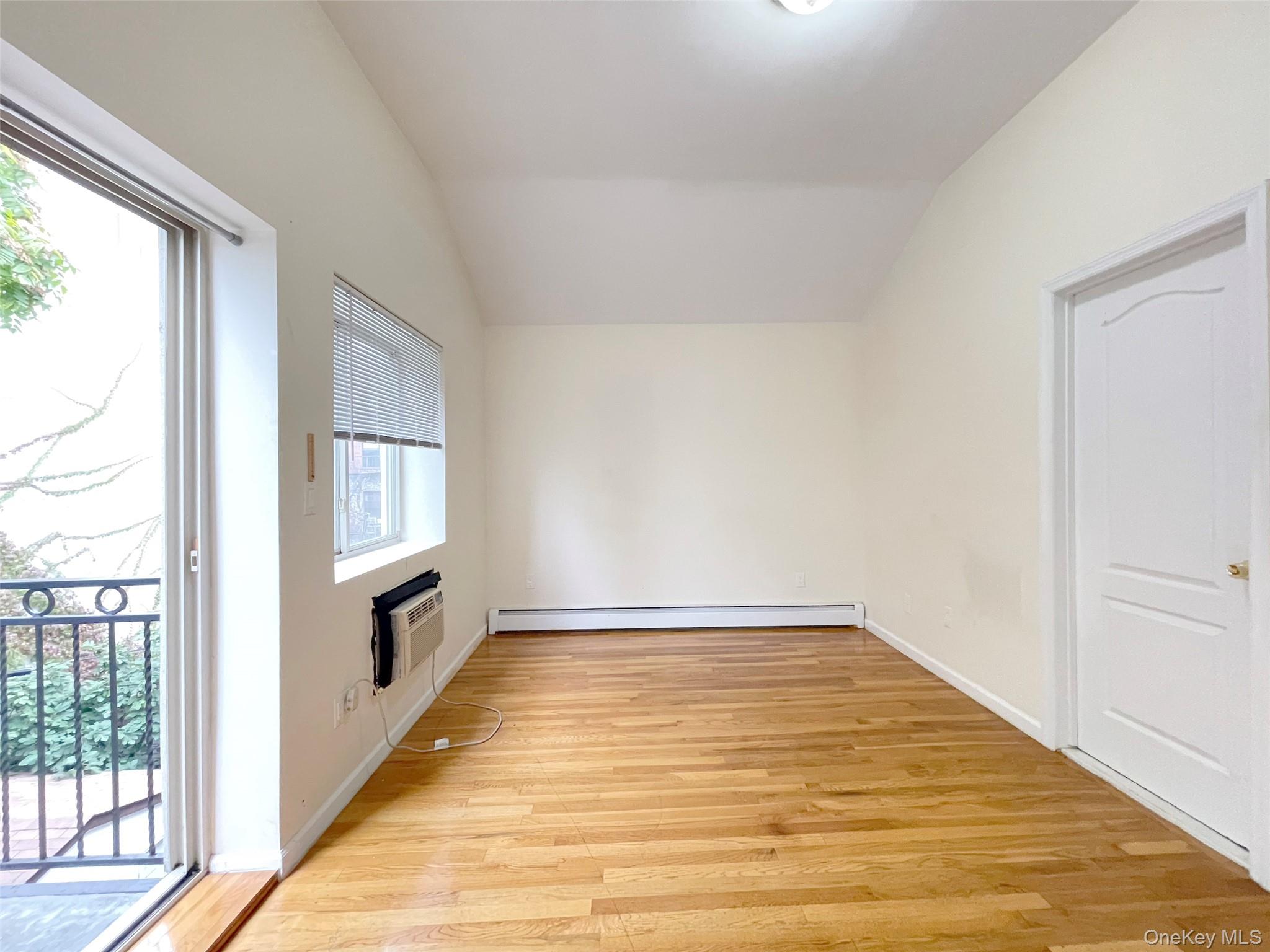 #7 photo, 10-03 36th Avenue, クイーンズ区 Long Island City , NY 11106