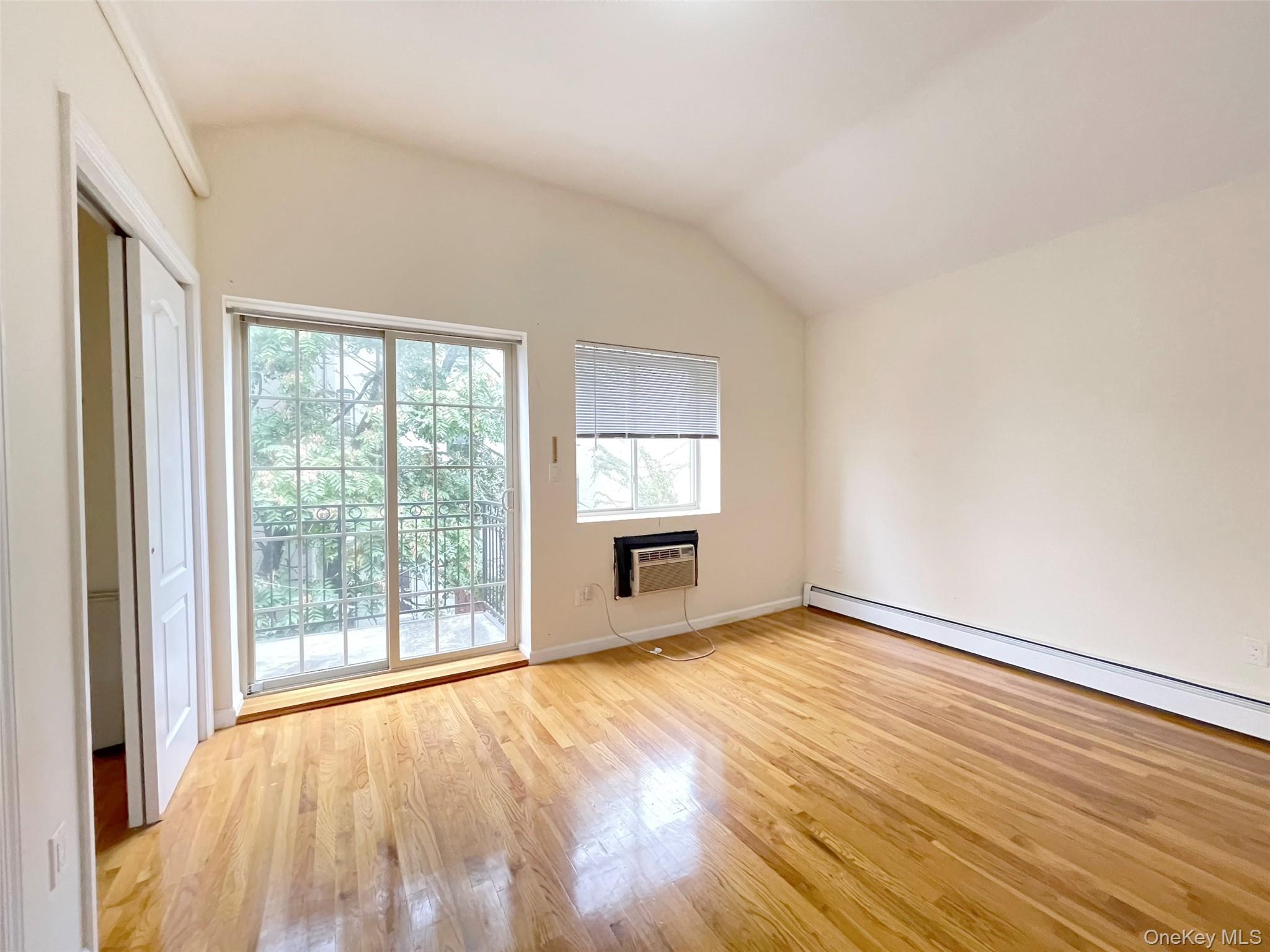 #8 photo, 10-03 36th Avenue, クイーンズ区 Long Island City , NY 11106