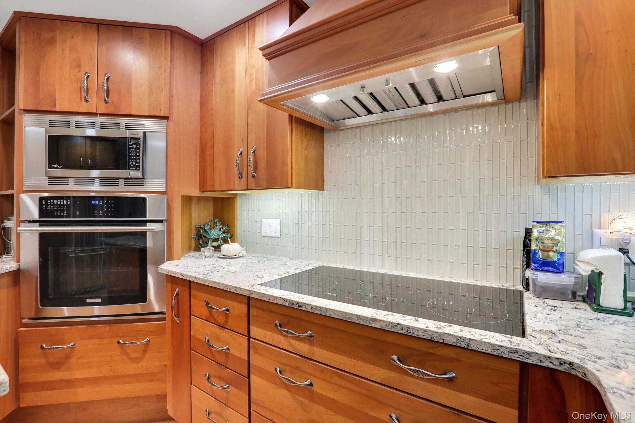 #14 photo, 1033 Old Post Road, New Paltz , NY 12561