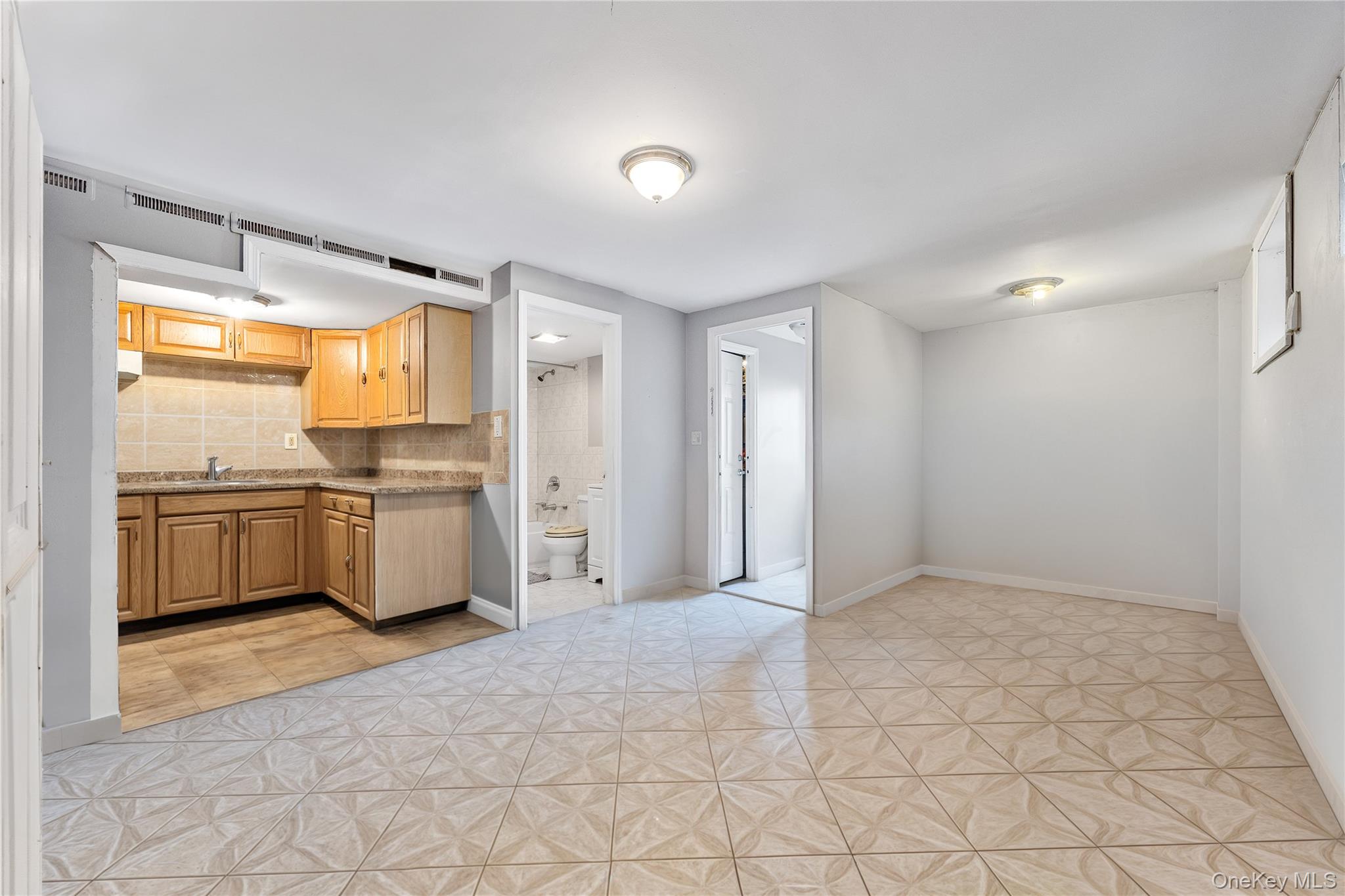 #8 photo, 2801 Gunther Avenue, ブロンクス区 Bronx , NY 10469