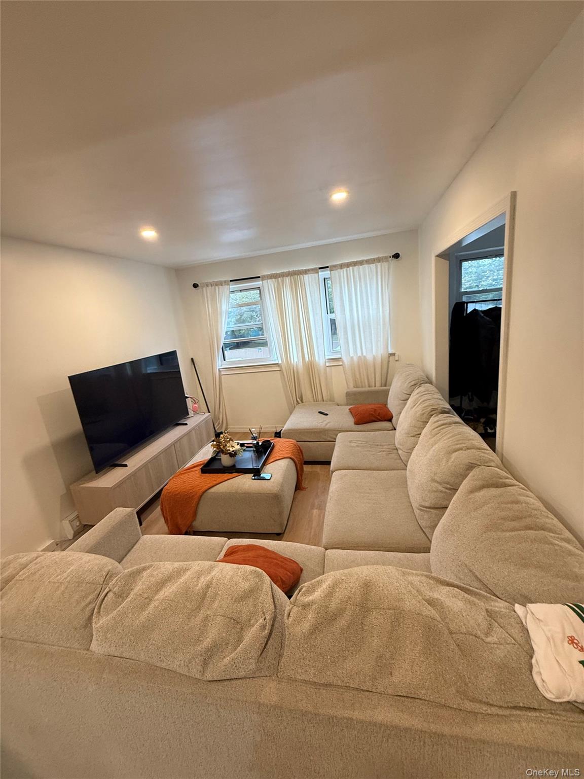 #9 photo, 443 Howe Avenue, ブロンクス区 Bronx , NY 10473