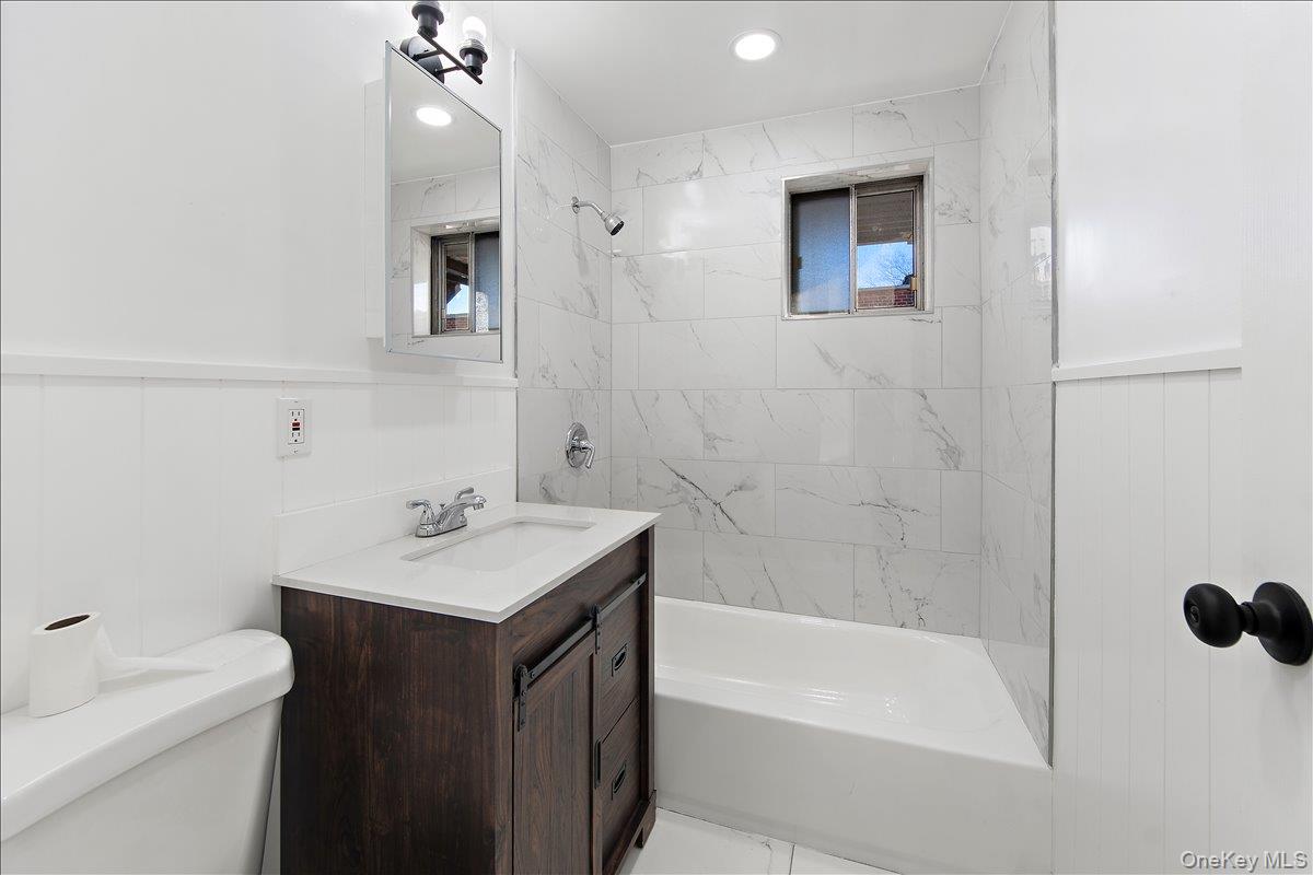 #11 photo, 3511 McOwen Avenue, ブロンクス区 Bronx , NY 10475