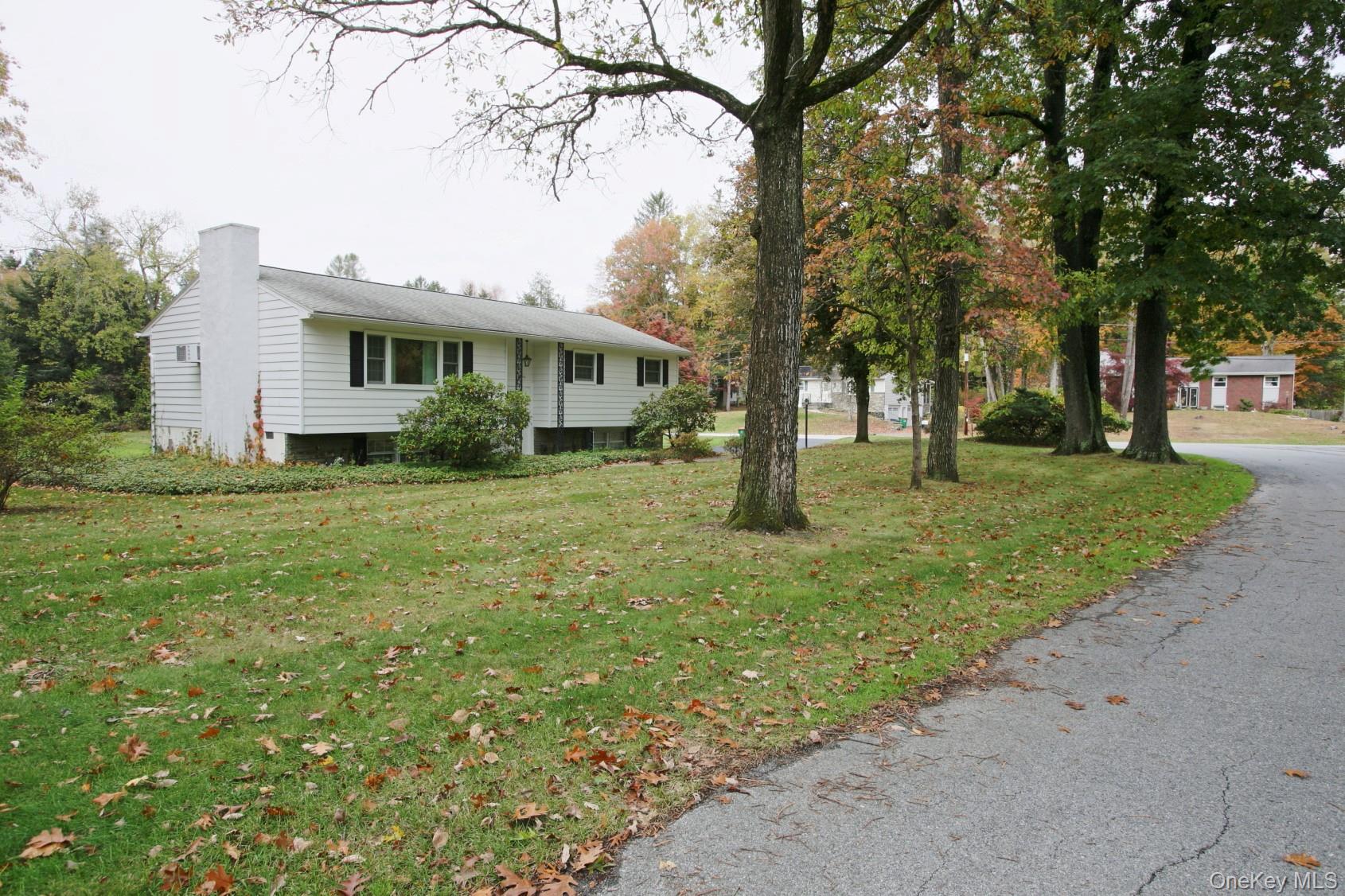 #3 photo, 7 Margaret Drive, Hyde Park , NY 12538