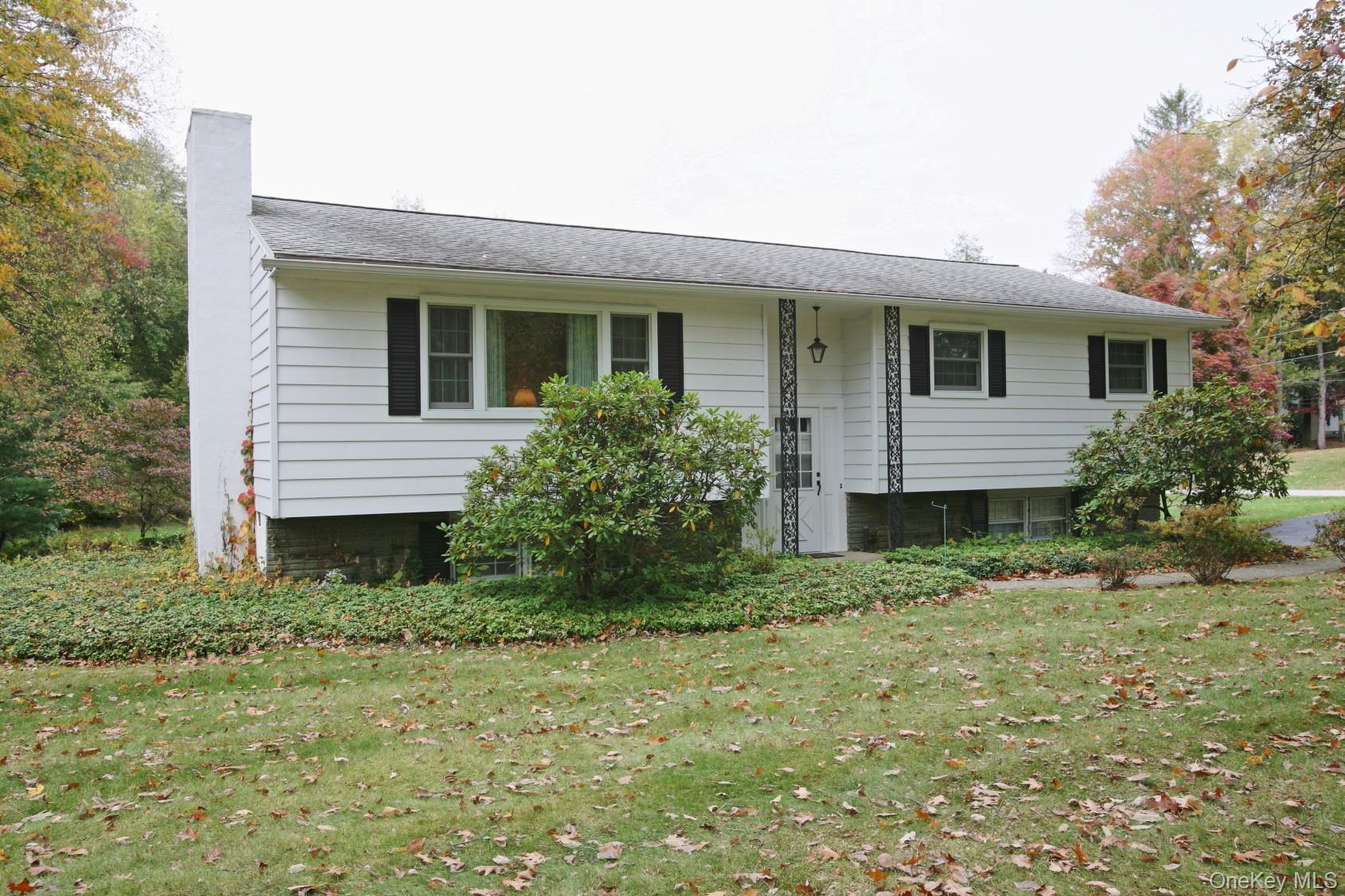 #4 photo, 7 Margaret Drive, Hyde Park , NY 12538