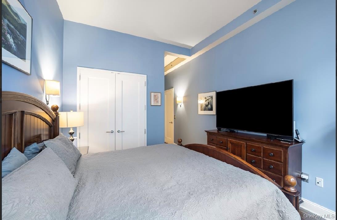 #10 photo, 10 City Place, White Plains , NY 10601