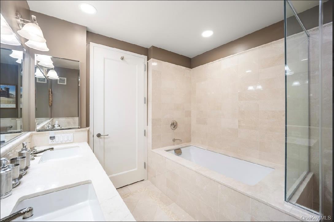 #16 photo, 10 City Place, White Plains , NY 10601