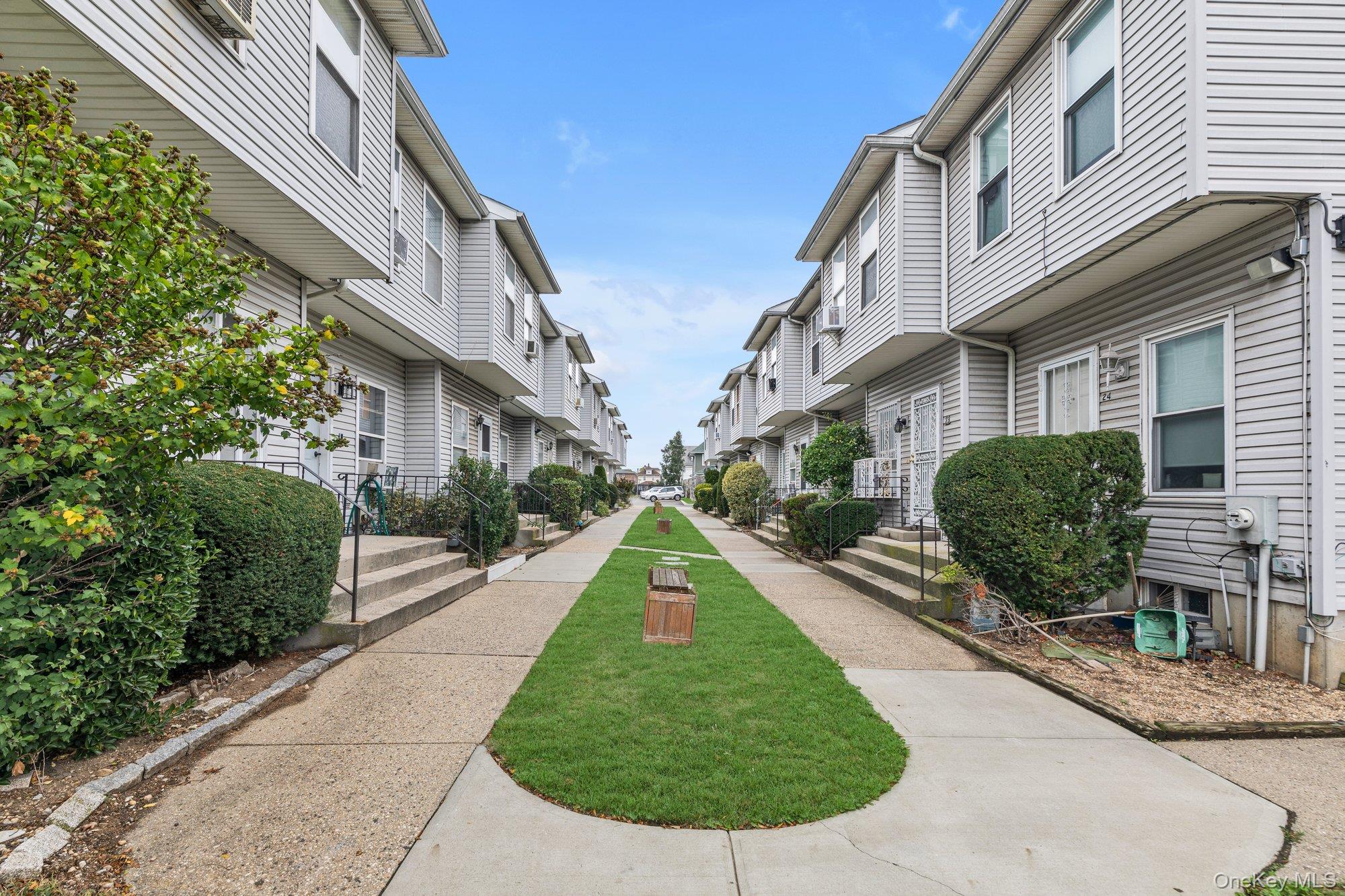 #1 photo, 66 Henry Street, ナッソー郡 Hempstead , NY 11550