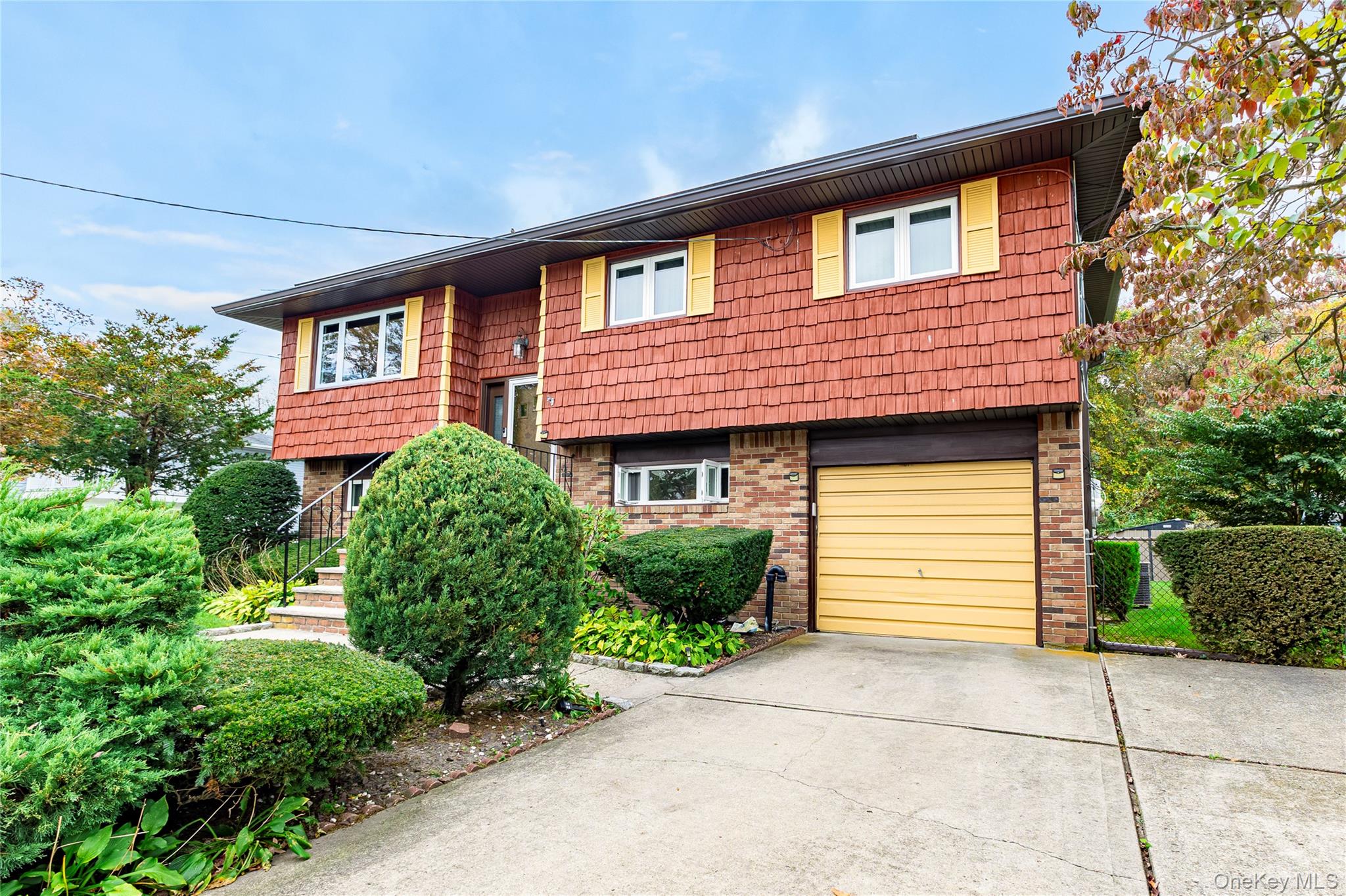 #1 photo, 6 William Street, سوفولك Bay Shore , NY 11706