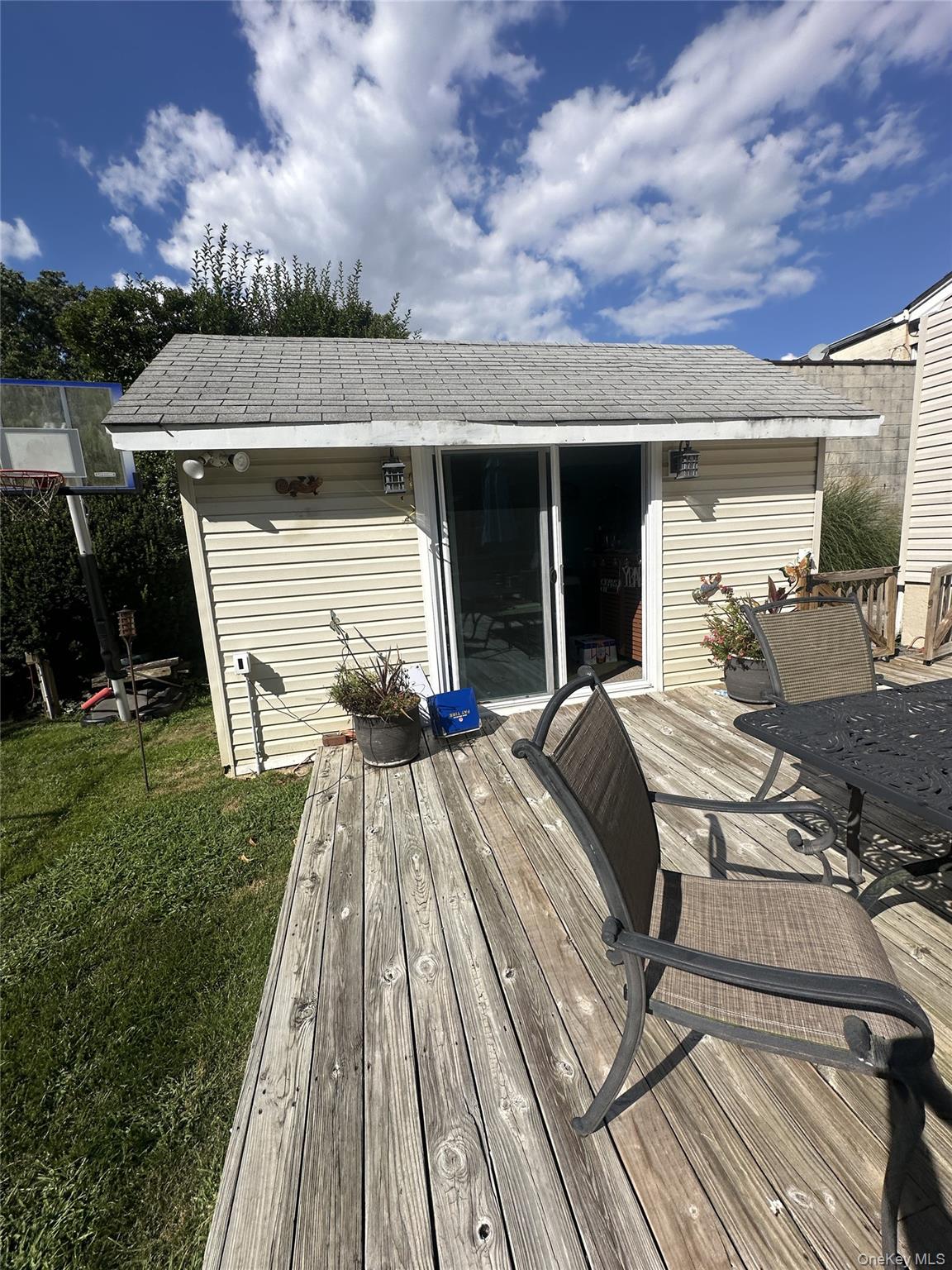 #12 photo, 2094 Wantagh Avenue, Wantagh , NY 11793