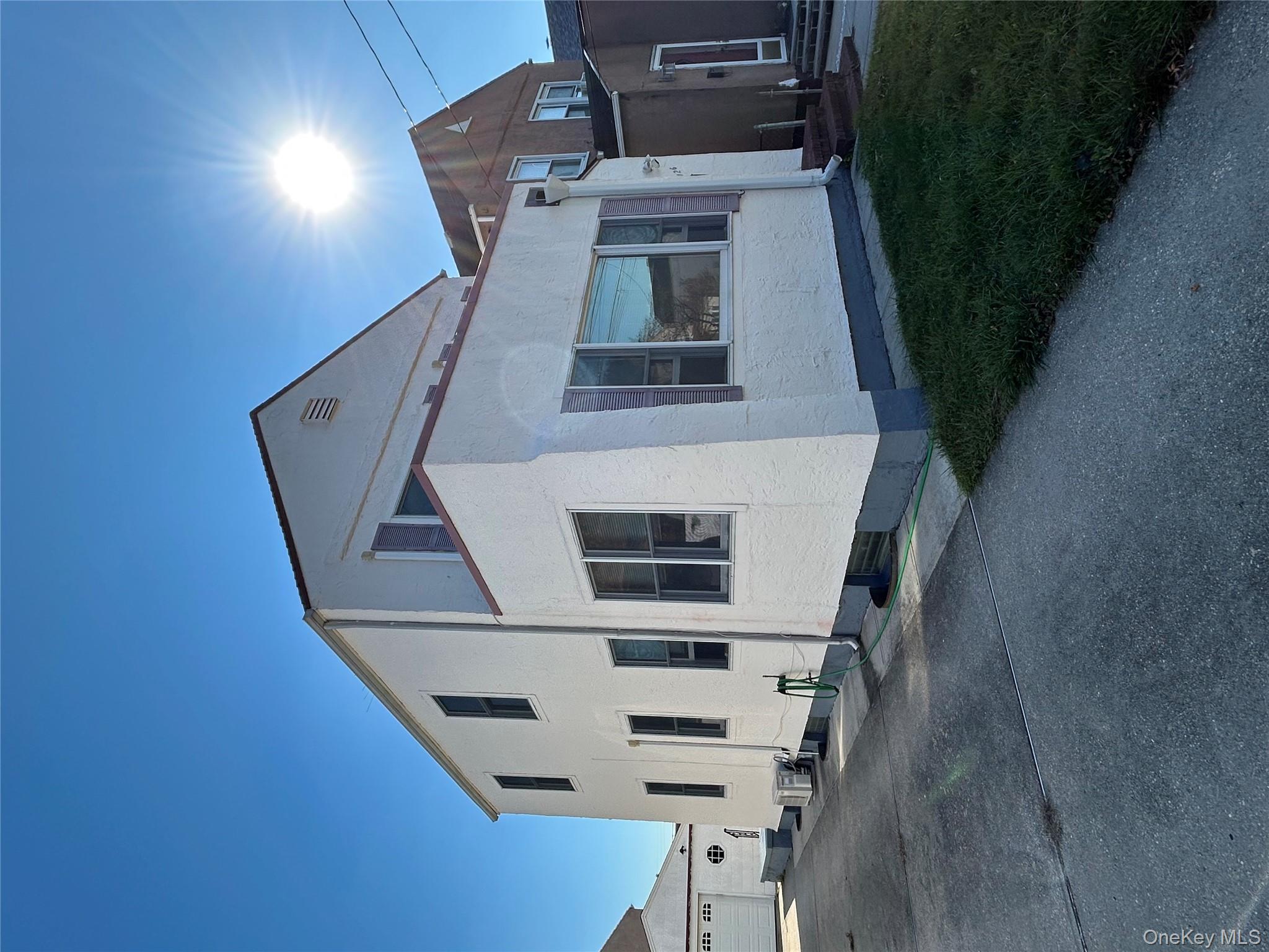 #12 photo, 126 2 Street, New Hyde Park , NY 11040