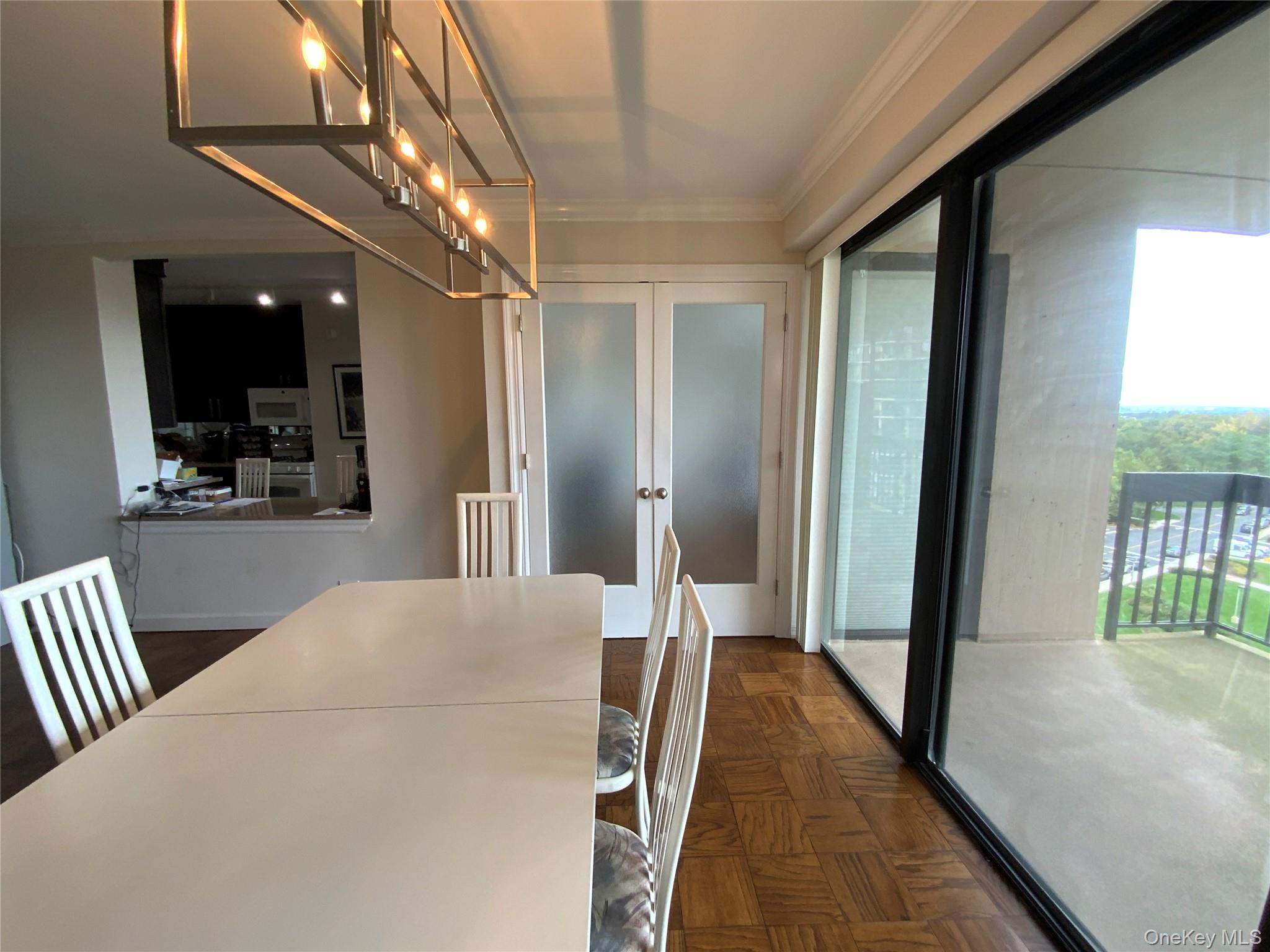 #8 photo, 27010 Grand Central Parkway, クイーンズ区 Floral Park , NY 11005