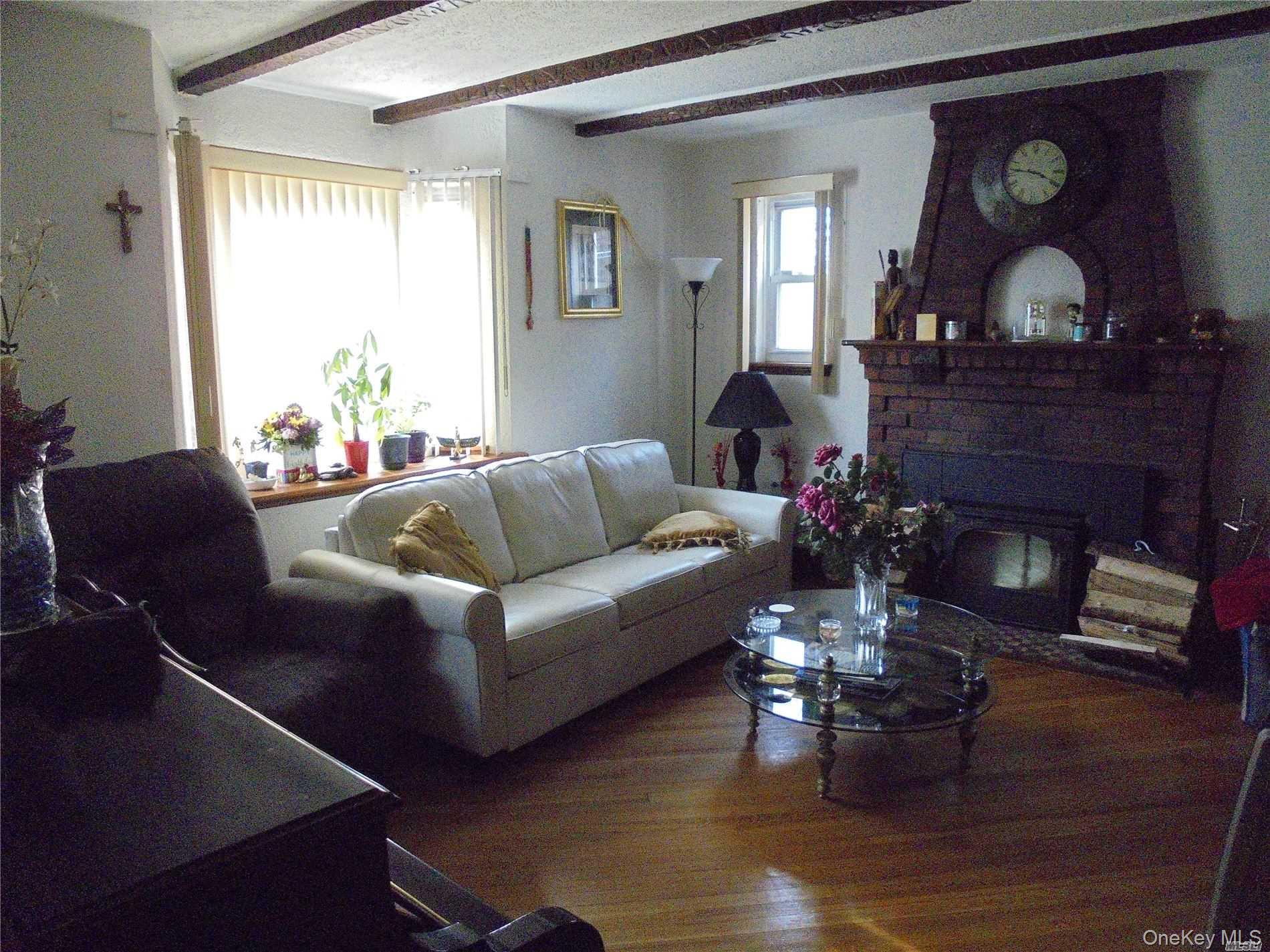 #5 photo, 915 Wallace Avenue, ナッソー郡 Baldwin , NY 11510