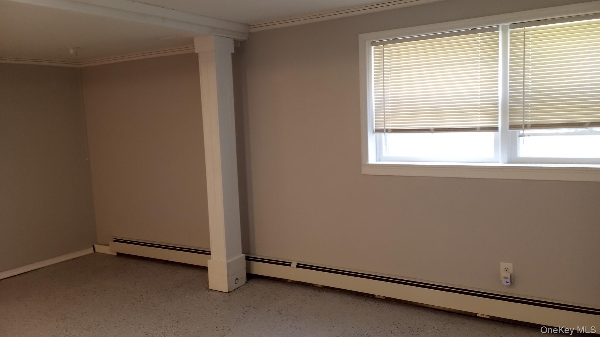 #12 photo, 59 Edgewood Avenue, サフォーク郡 Oakdale , NY 11769