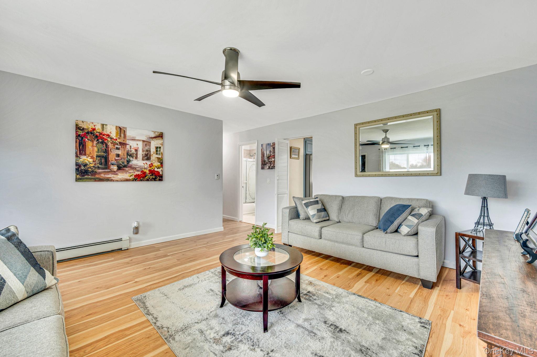 #3 photo, 21 Francisco Avenue, サフォーク郡 Central Islip , NY 11722