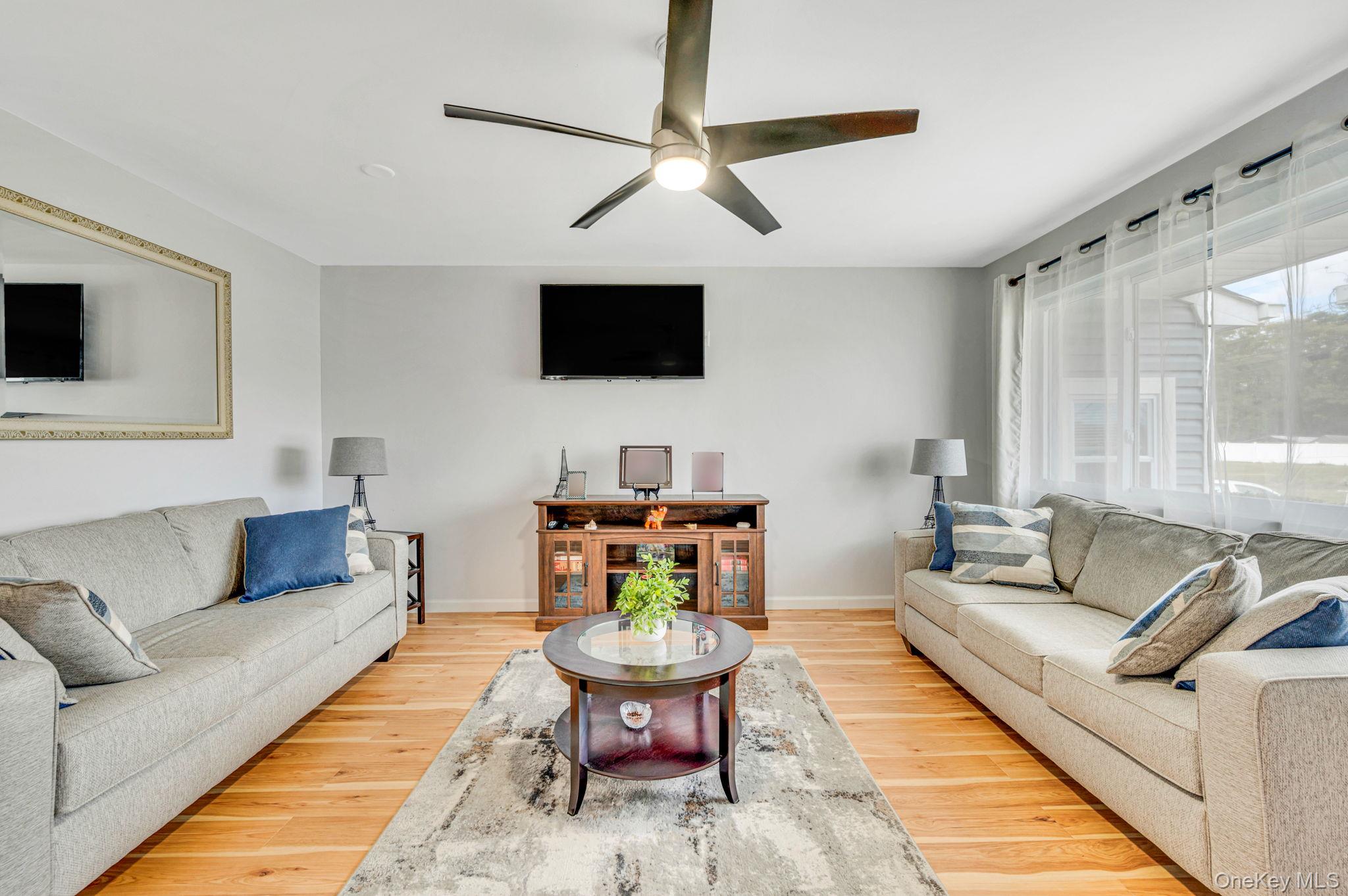 #4 photo, 21 Francisco Avenue, サフォーク郡 Central Islip , NY 11722