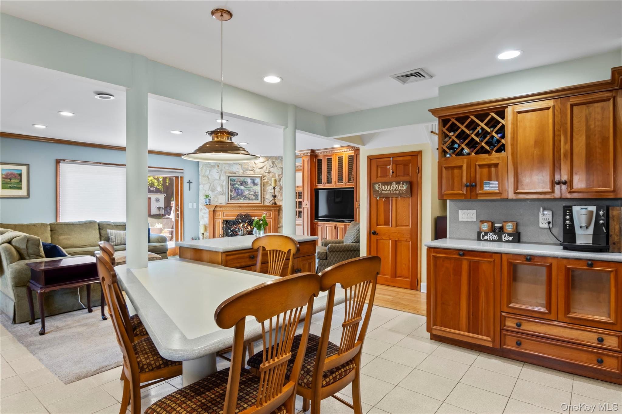 #10 photo, 48 Cedar Road, サフォーク郡 East Northport , NY 11731