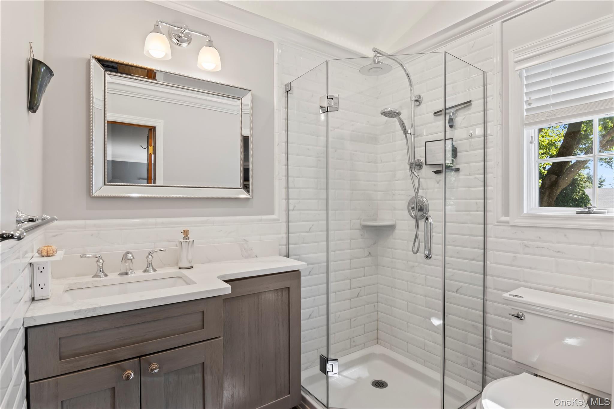 #20 photo, 48 Cedar Road, サフォーク郡 East Northport , NY 11731