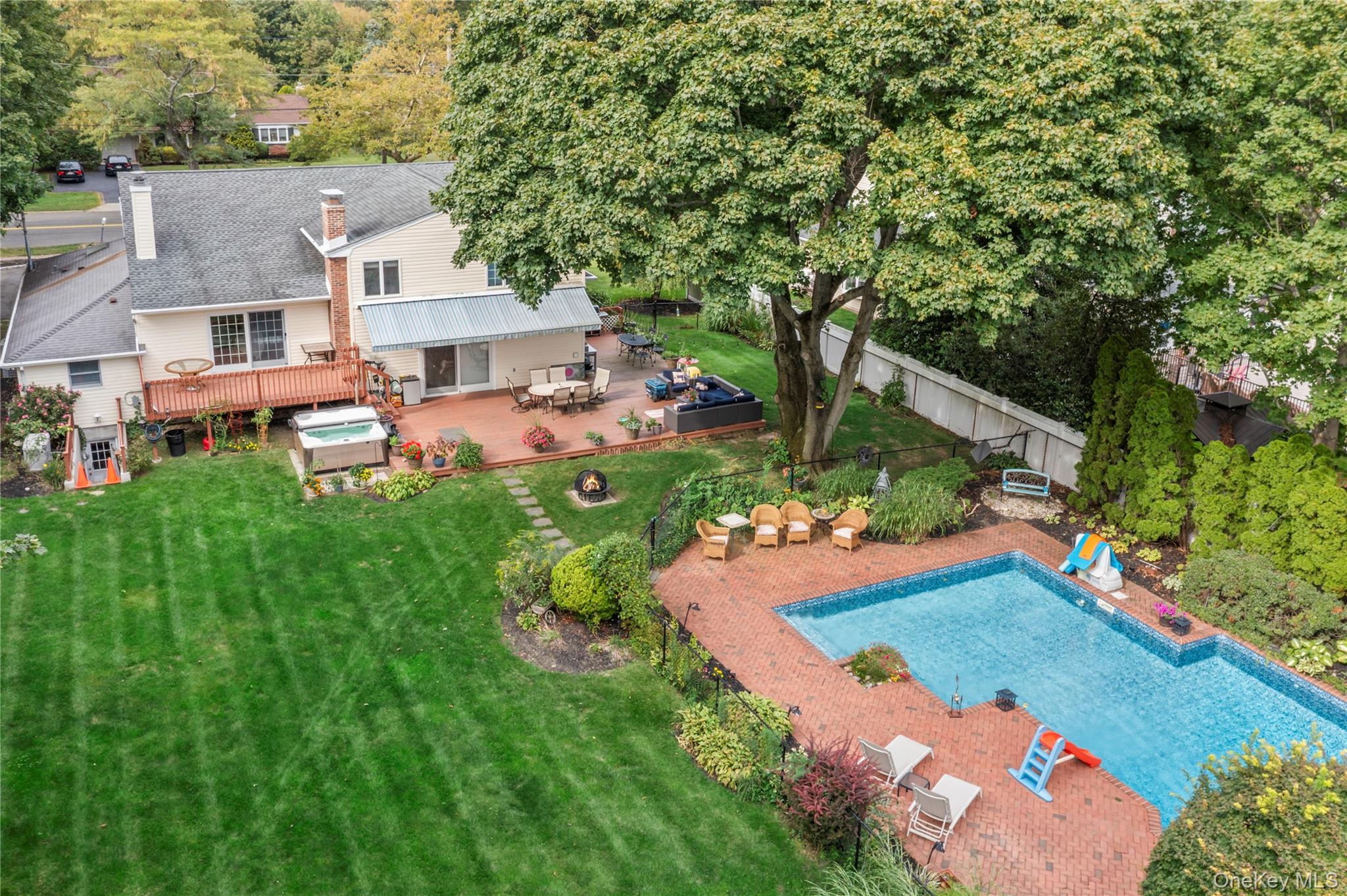 #3 photo, 48 Cedar Road, サフォーク郡 East Northport , NY 11731