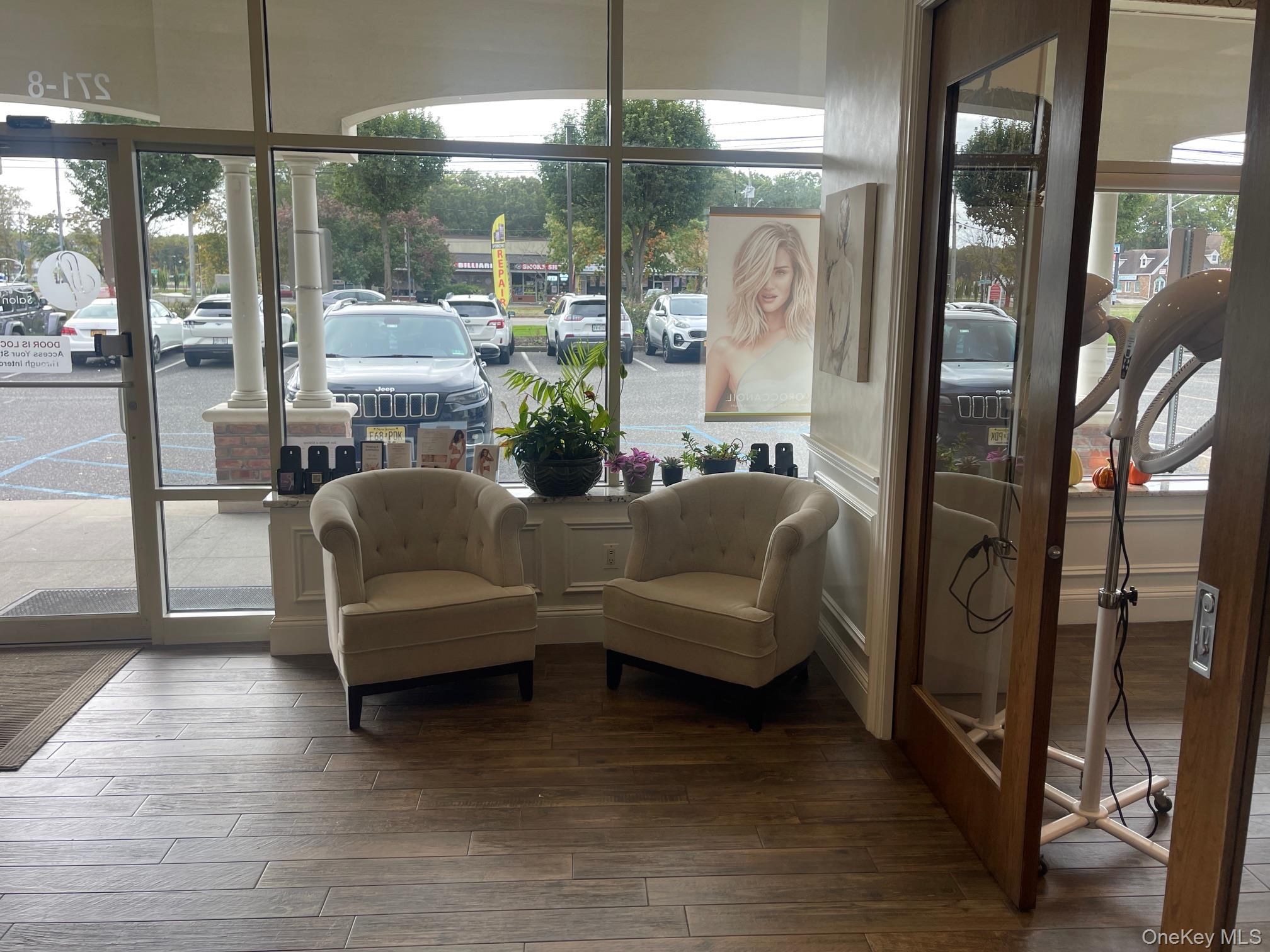 #16 photo, 271 Route 25A, サフォーク郡 Mount Sinai , NY 11766