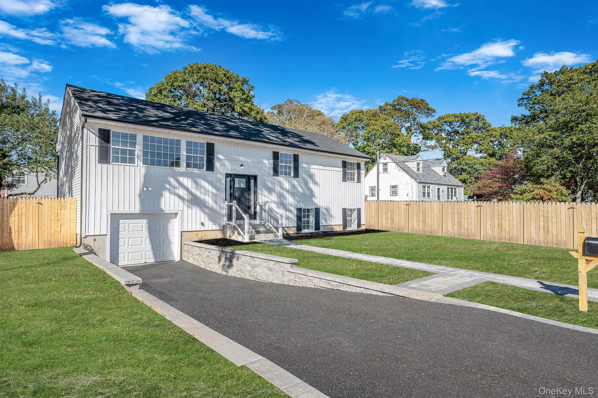 #2 photo, 31 Harrison Drive, サフォーク郡 Shirley , NY 11967