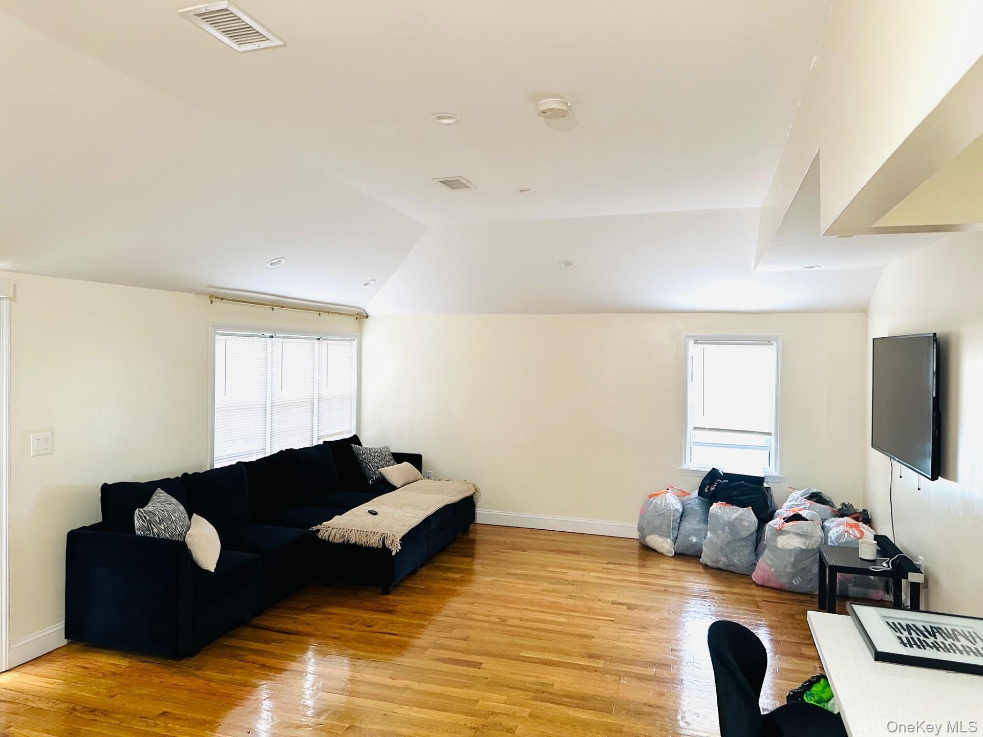 #3 photo, 114-32 168th Street, クイーンズ区 Jamaica , NY 11434