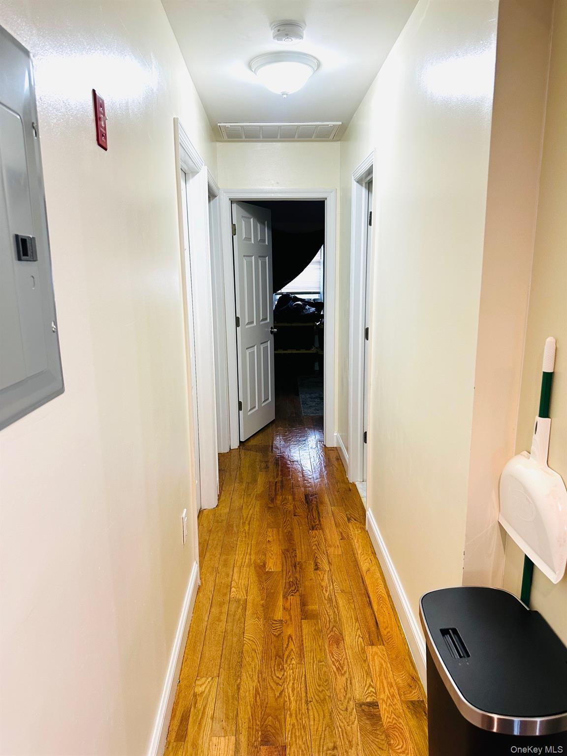 #8 photo, 114-32 168th Street, クイーンズ区 Jamaica , NY 11434