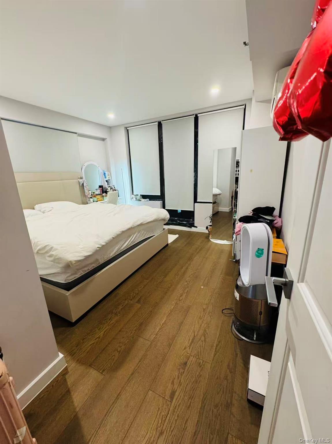 #6 photo, 3258 105th Street, クイーンズ区 East Elmhurst , NY 11369