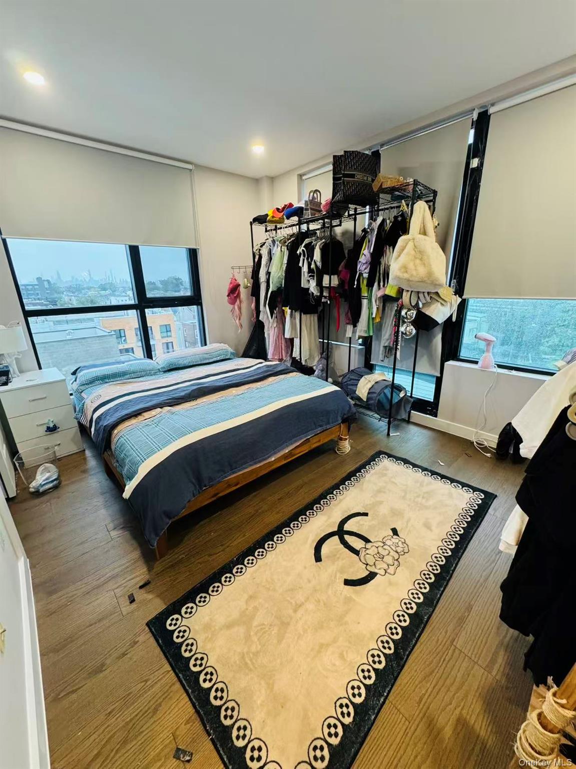 #9 photo, 3258 105th Street, クイーンズ区 East Elmhurst , NY 11369