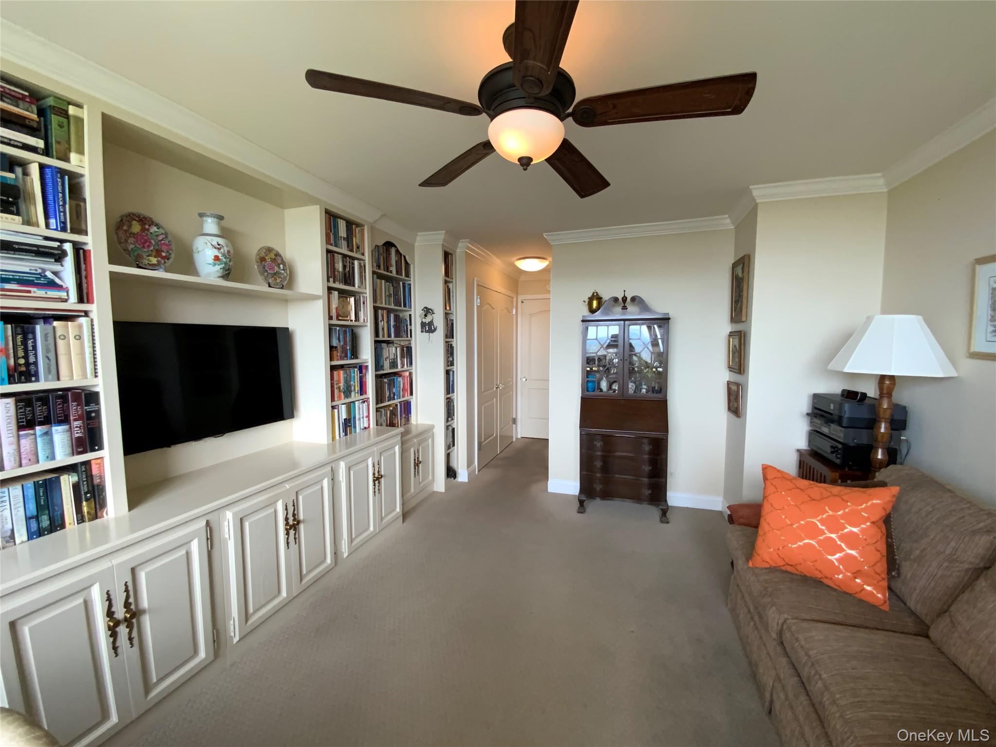 #19 photo, 27010 Grand Central Parkway, クイーンズ区 Floral Park , NY 11005