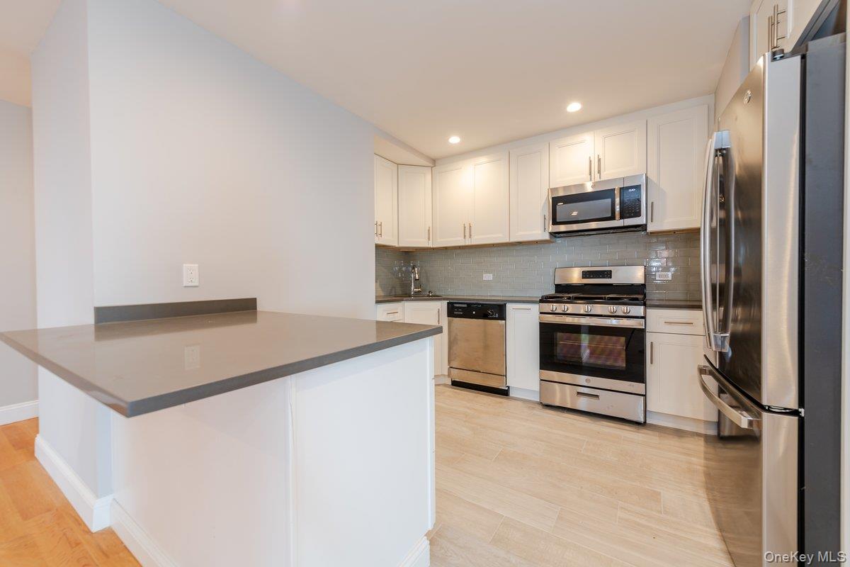 #12 photo, 661 W Broadway, ナッソー郡 Long Beach , NY 11561