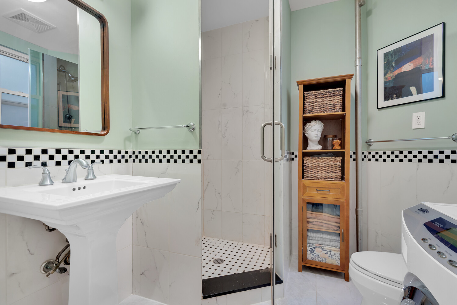 #6 photo, 334 E 83RD Street, マンハッタン Yorkville , NY 10028