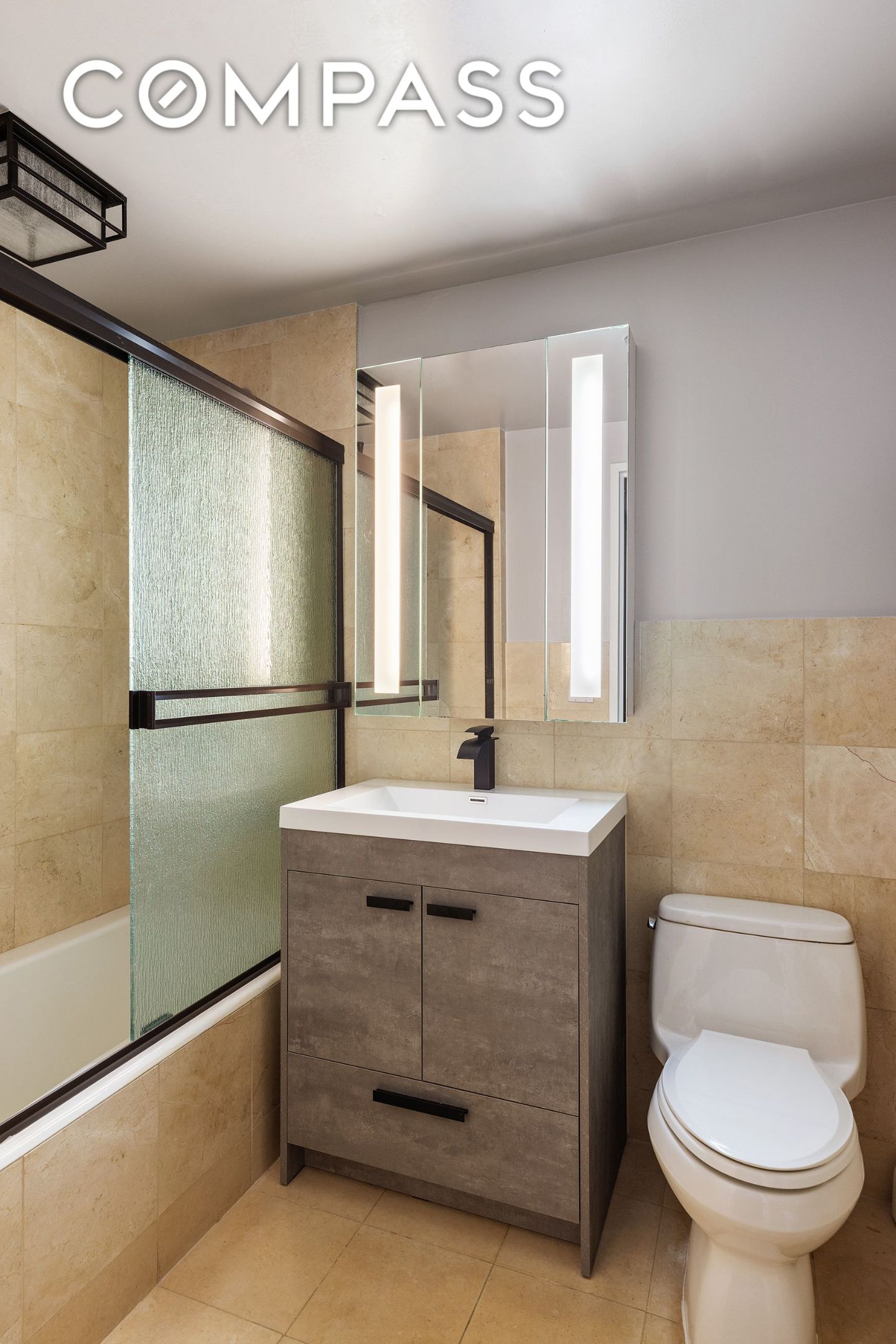 #13 photo, 1 Northside Piers, ブルックリン区 Williamsburg , NY 11249