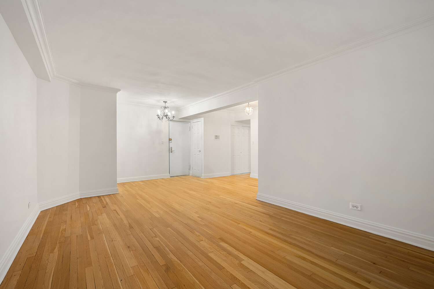#4 photo, 305 E 72ND Street, マンハッタン Lenox Hill , NY 10021