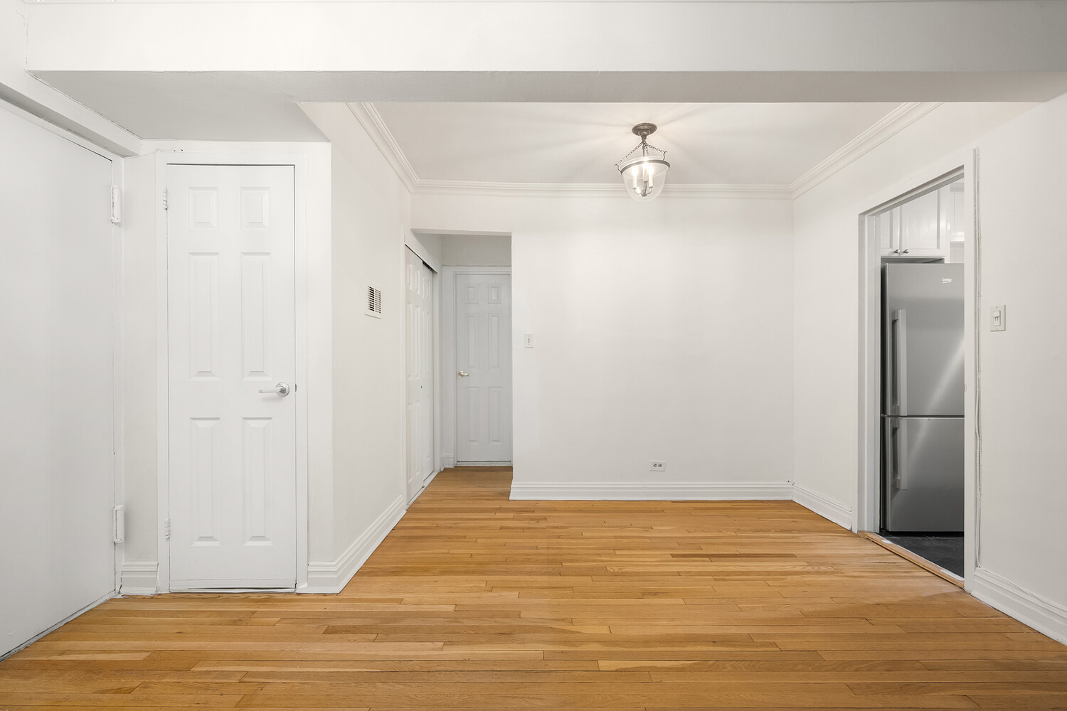 #6 photo, 305 E 72ND Street, マンハッタン Lenox Hill , NY 10021