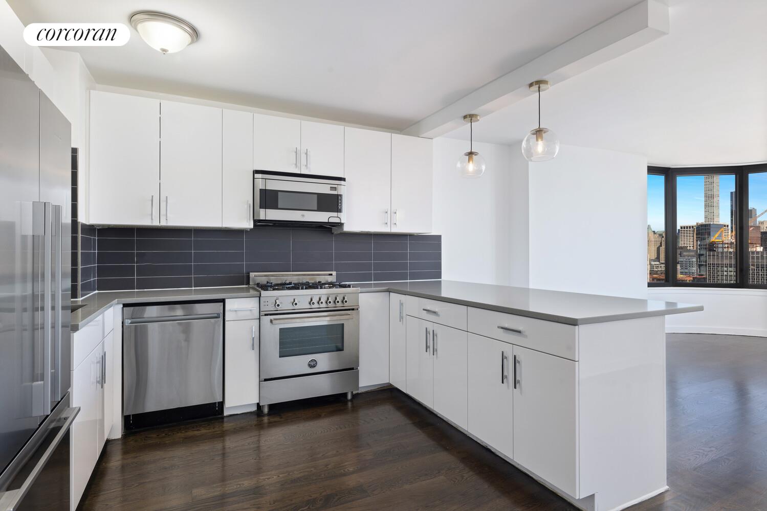 #6 photo, 330 E 38TH Street, マンハッタン Murray Hill , NY 10016