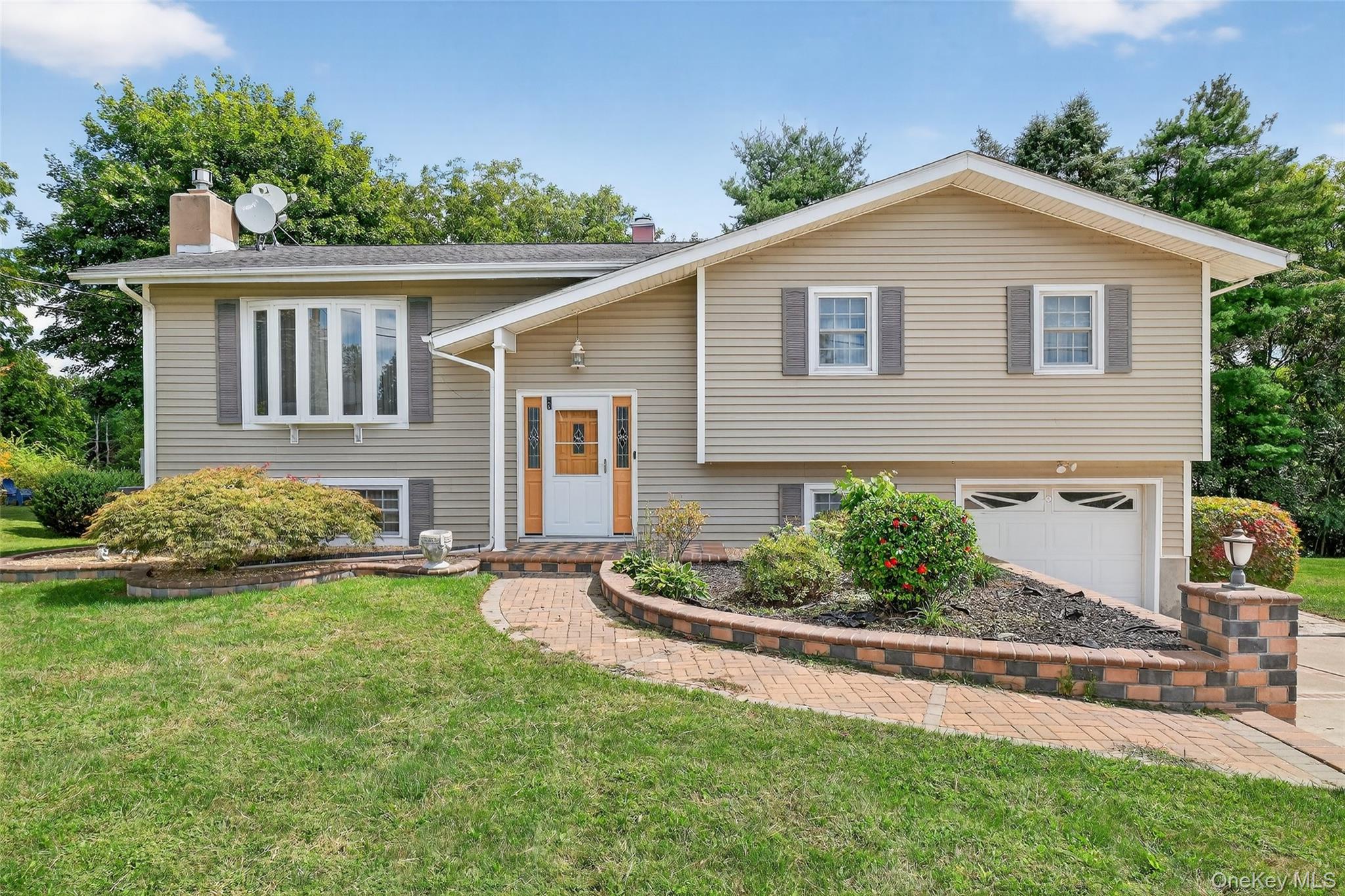 #1 photo, 6 North Drive, Poughkeepsie , NY 12603